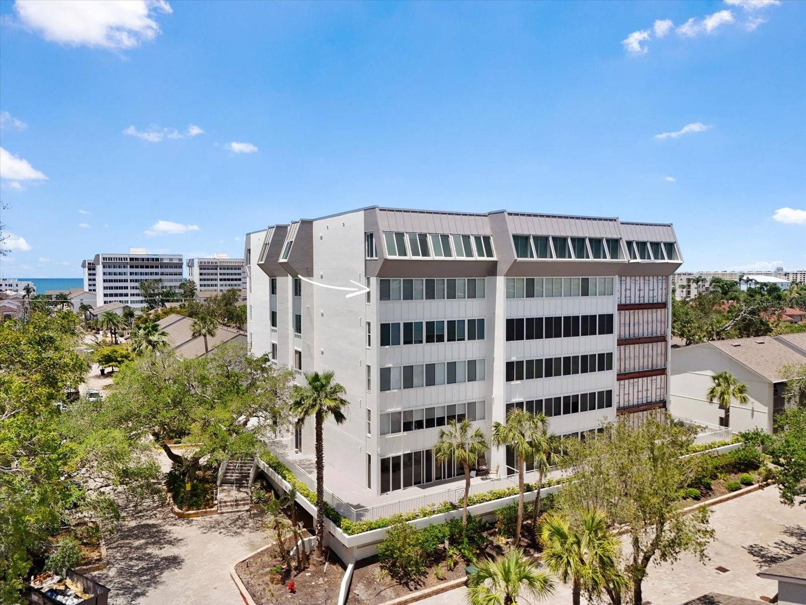 1255 E Peppertree Dr #507, Sarasota, FL 34242