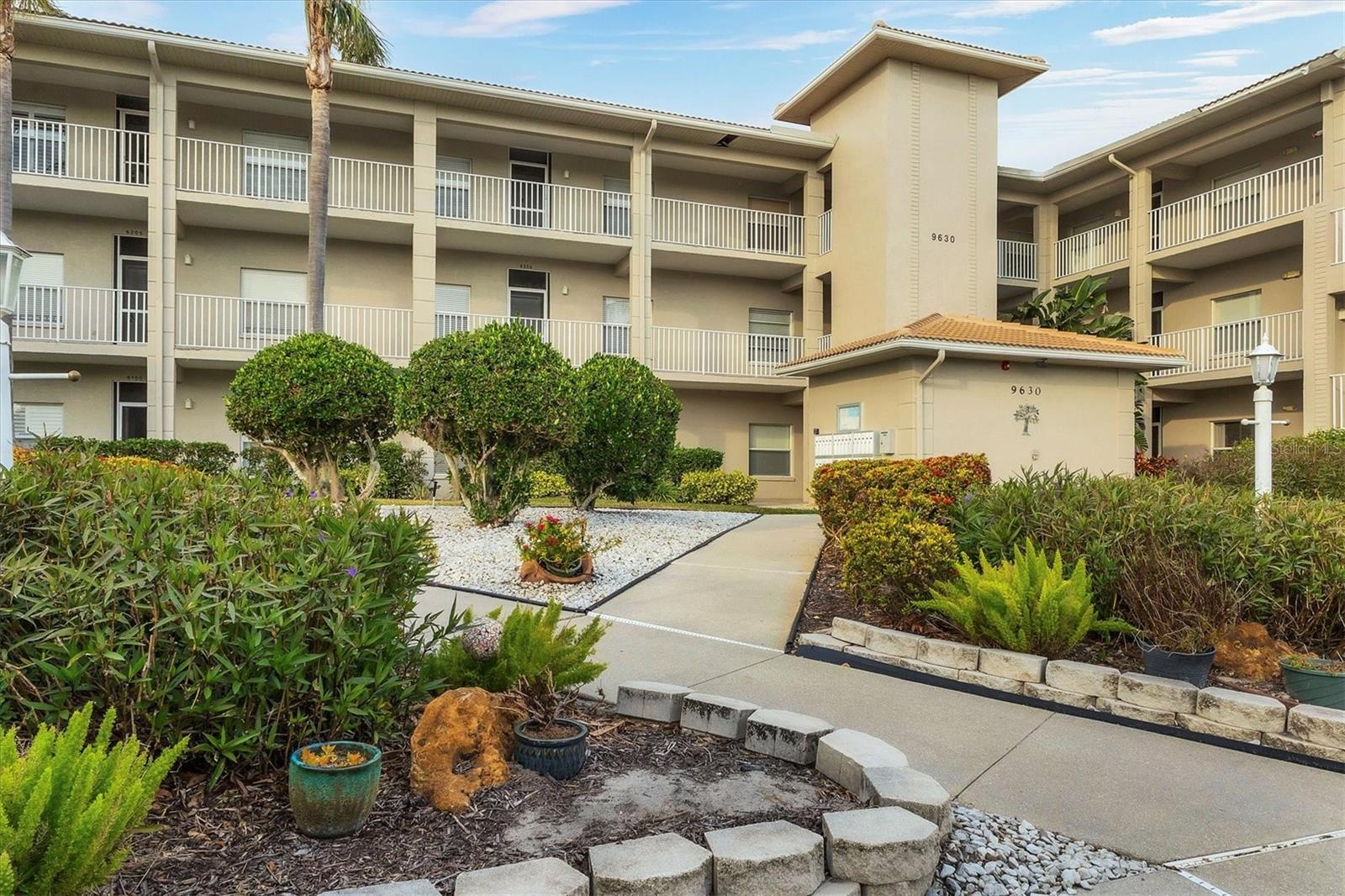 9630 Club South Cir #6303, Sarasota, FL 34238