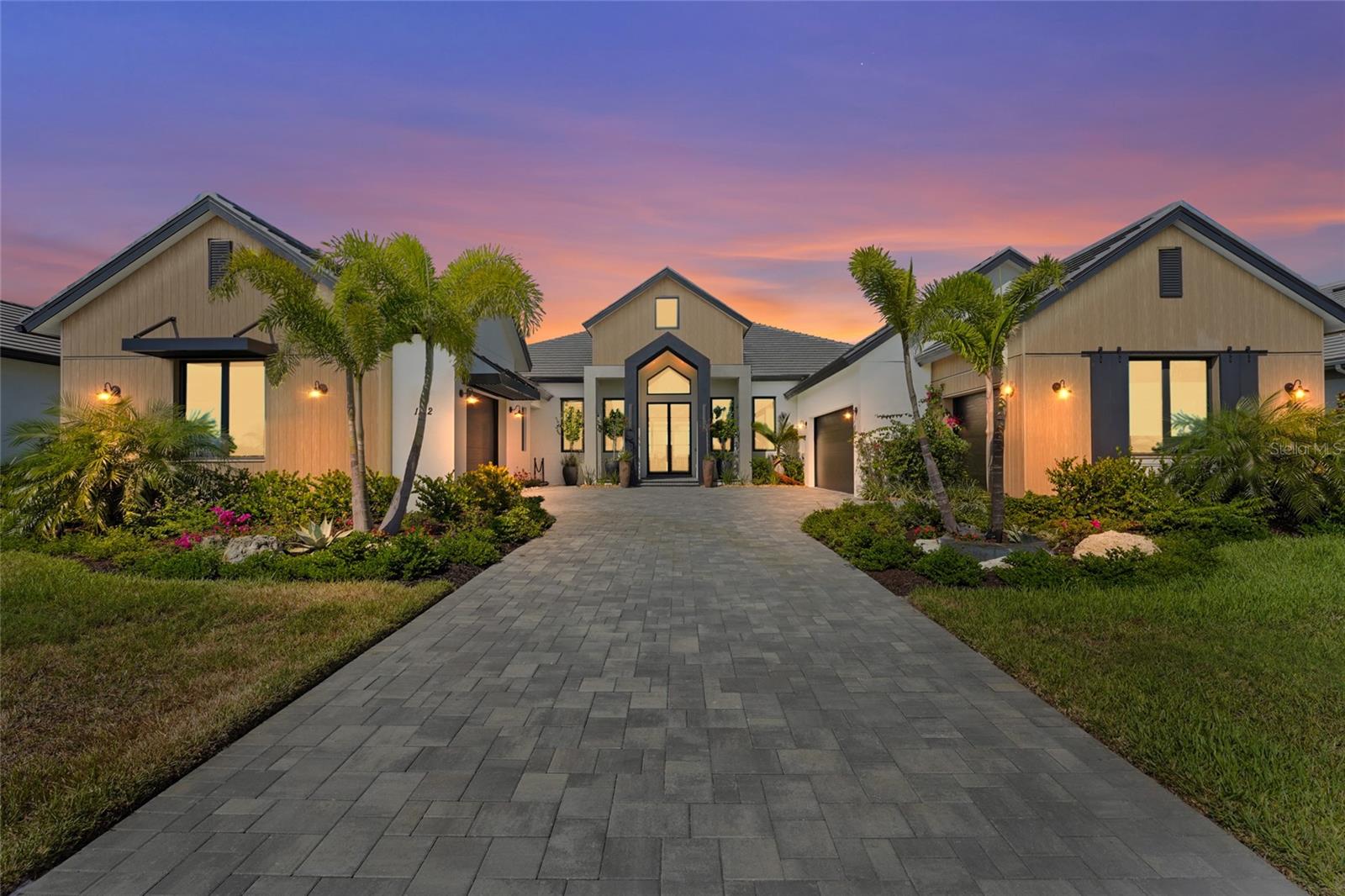 1182 Blue Shell Loop, Sarasota, FL 34240