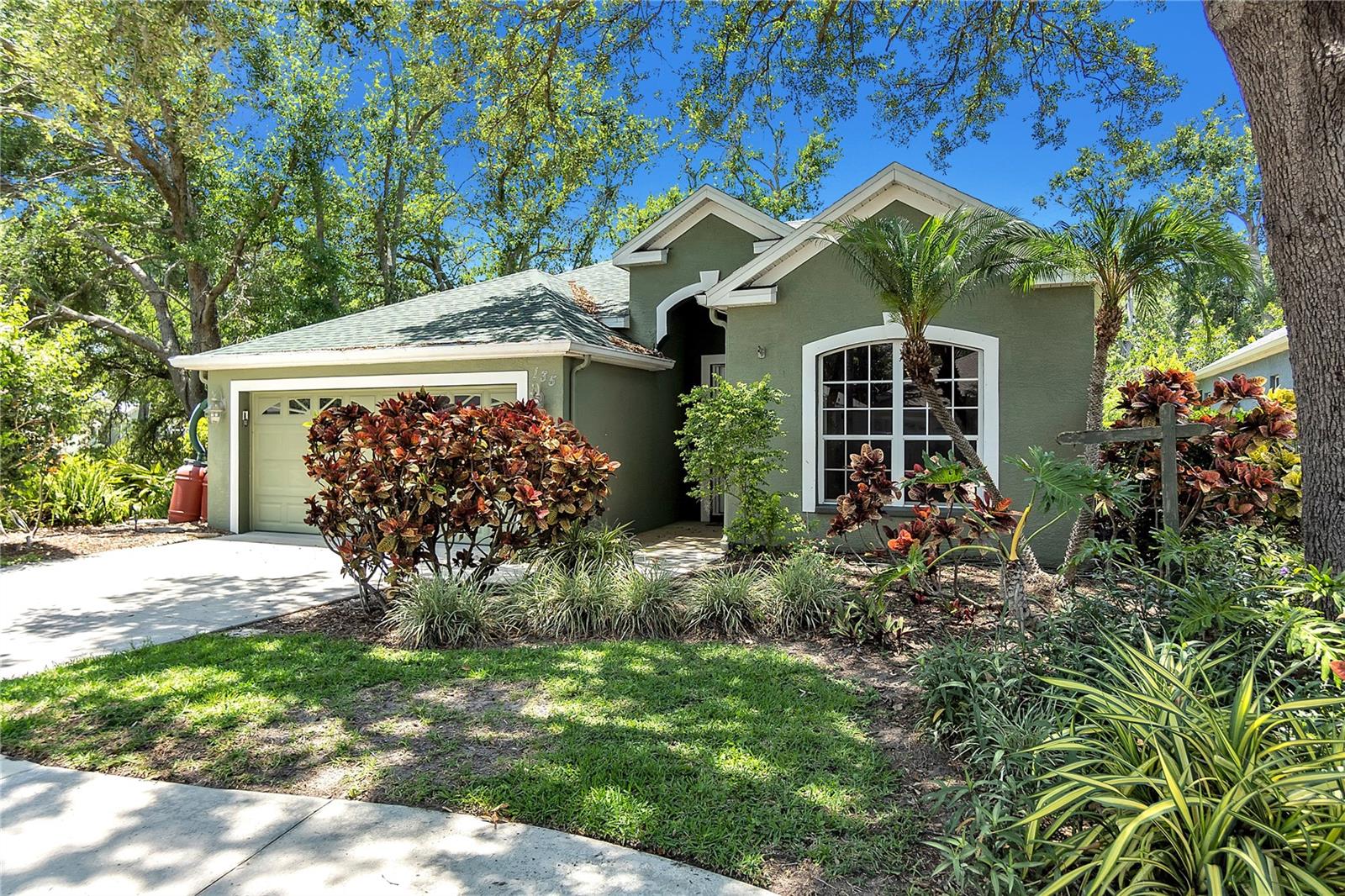 135 Tall Trees Ct, Sarasota, FL 34232