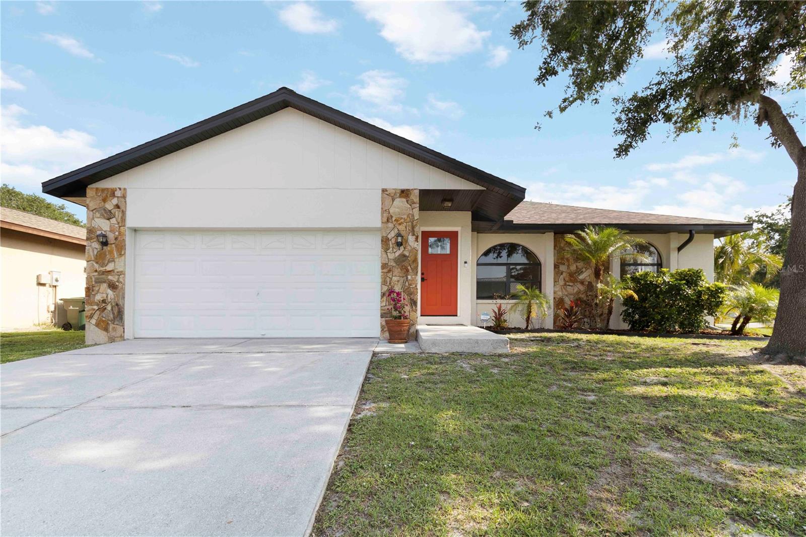 2477 Wood Oak Dr, Sarasota, FL 34232