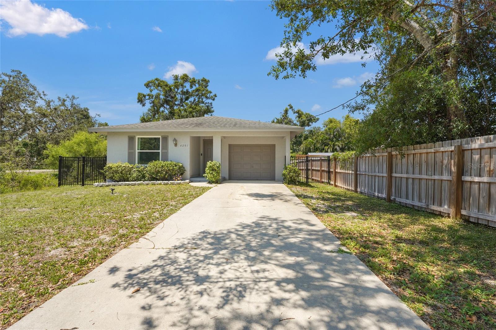 4251 Austin St, Sarasota, FL 34233