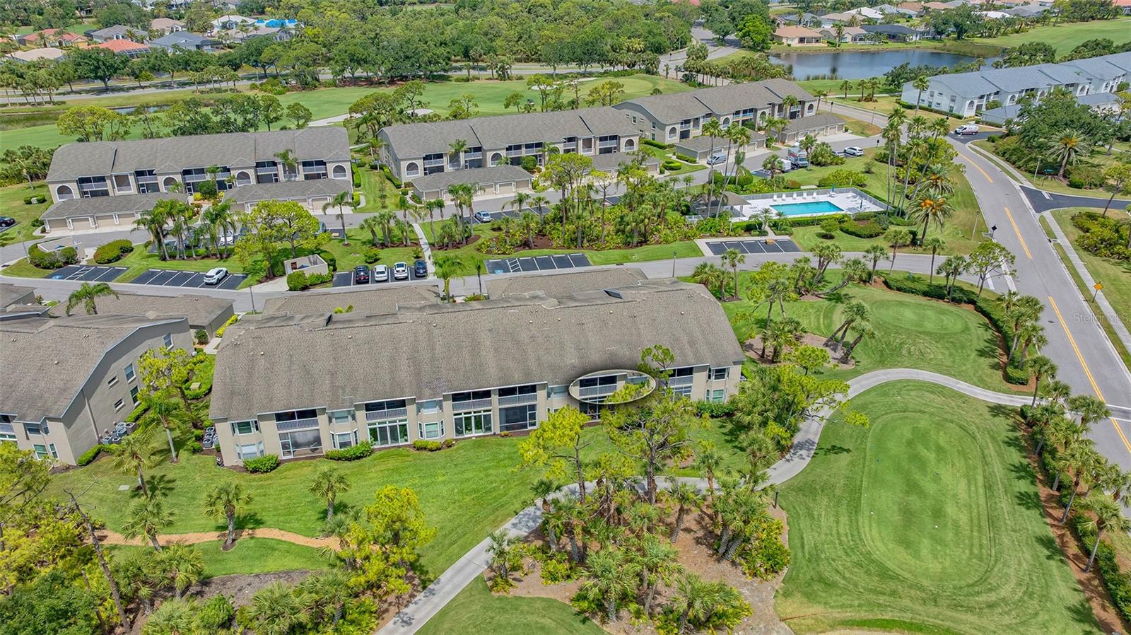 9540 High Gate Dr #1422, Sarasota, FL 34238