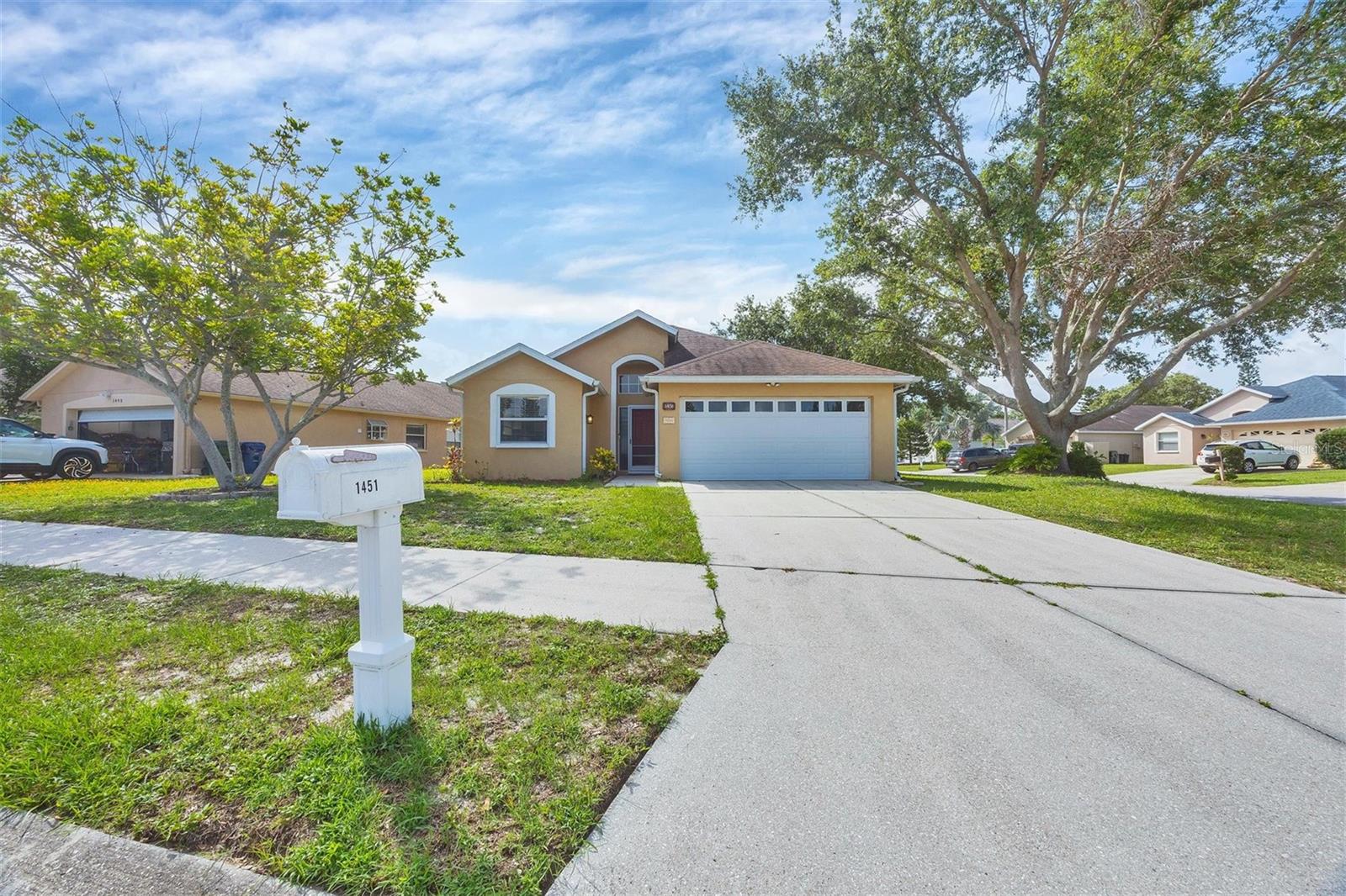 1451 Fawnwood Cir, Sarasota, FL 34232