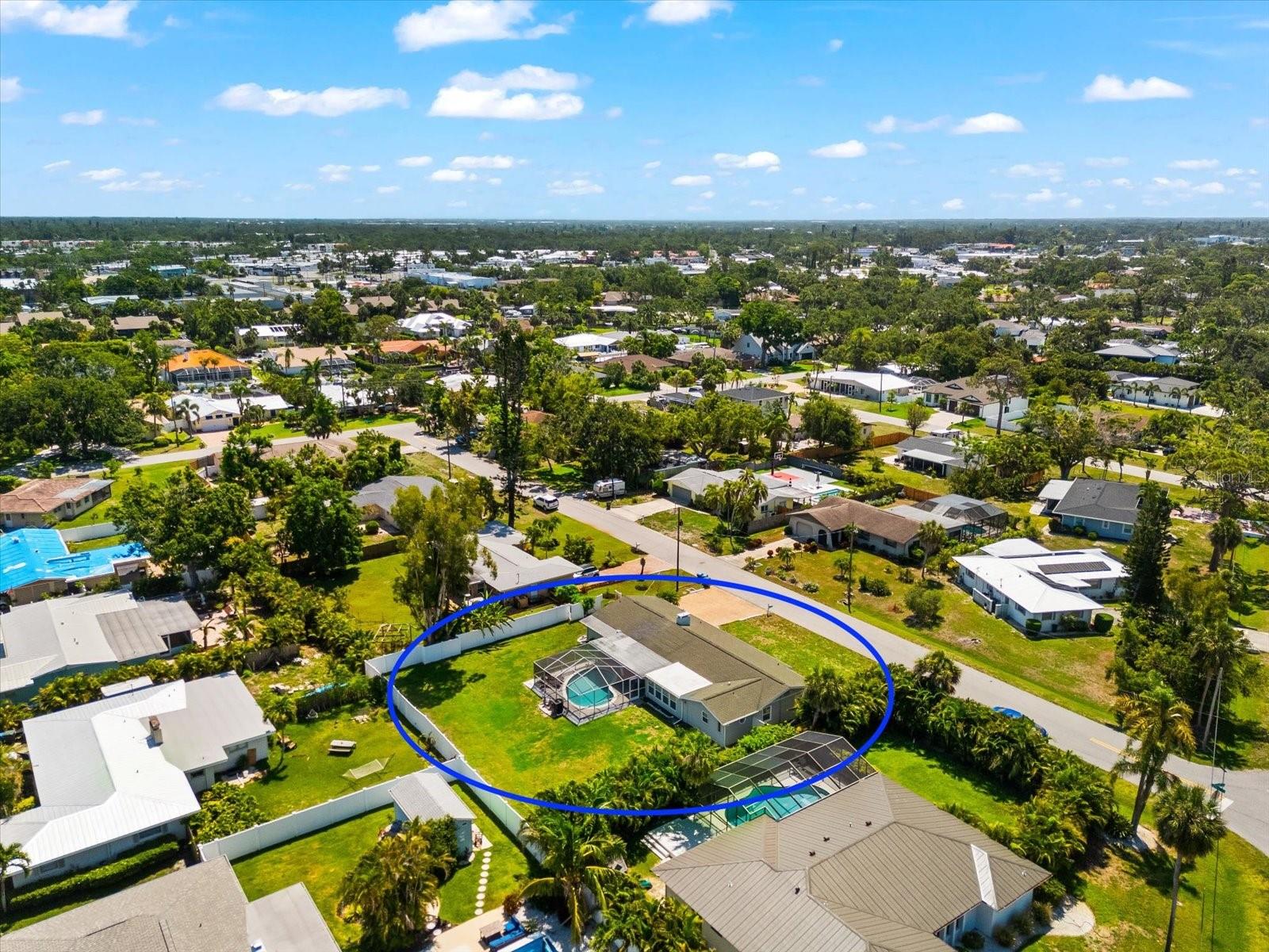 1723 Laramie St, Sarasota, FL 34231