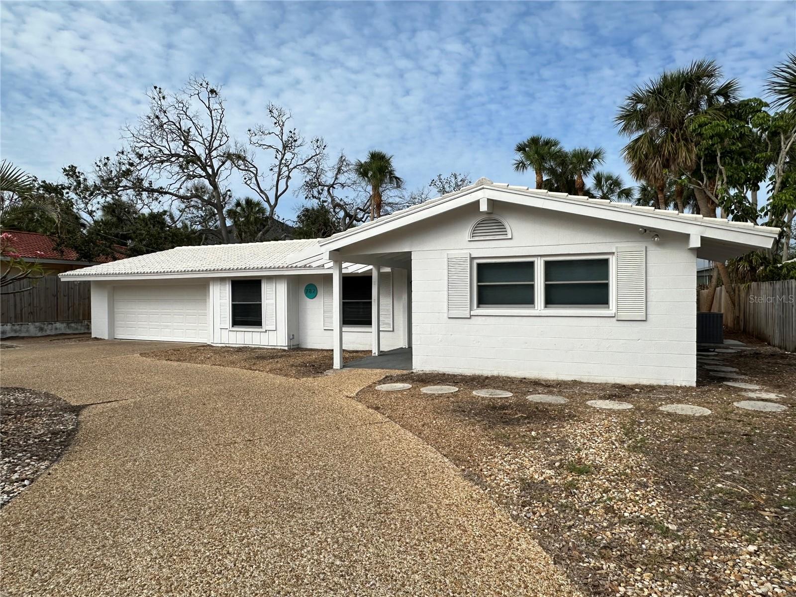 782 Birdsong Ln, Sarasota, FL 34242