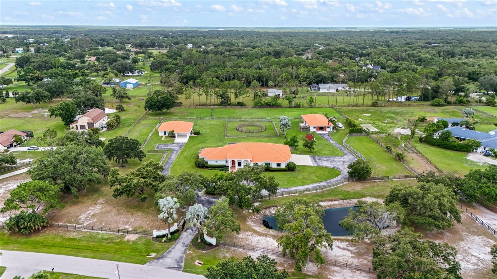 7025 Saddle Creek Cir, Sarasota, FL 34241