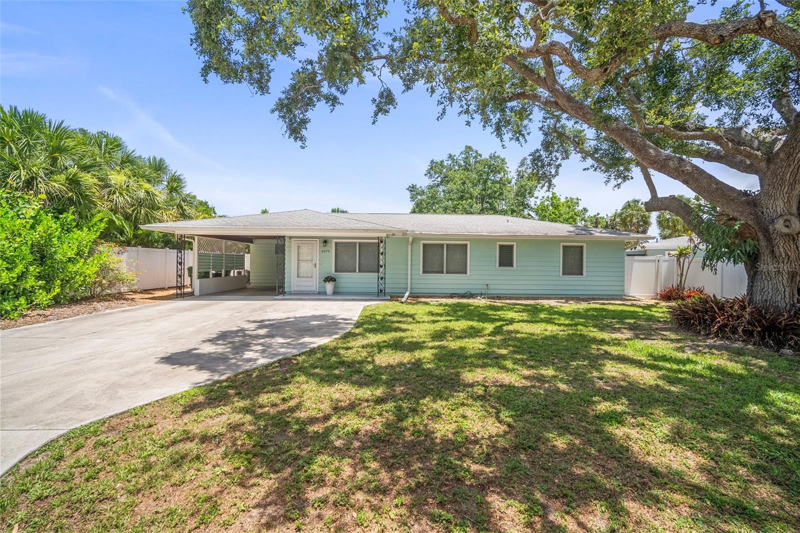 2275 Clematis St, Sarasota, FL 34239