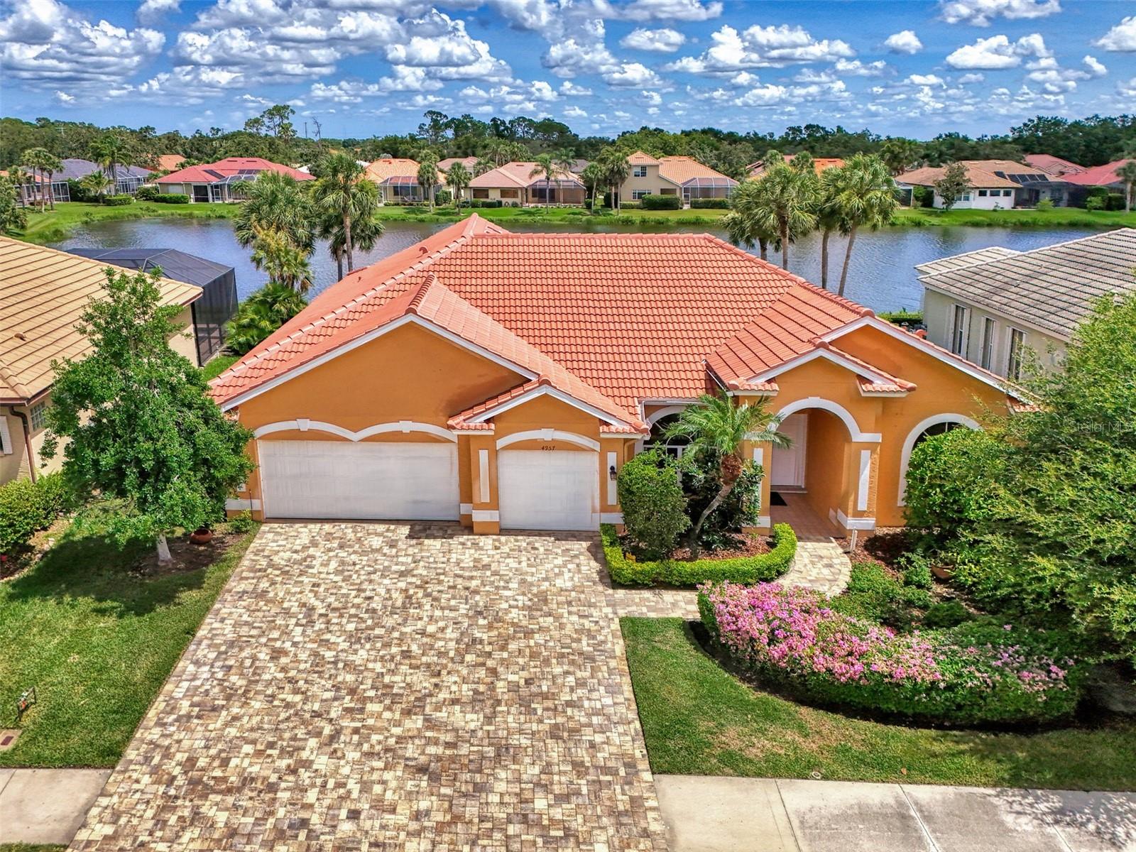 4957 Sabal Lake Cir, Sarasota, FL 34238