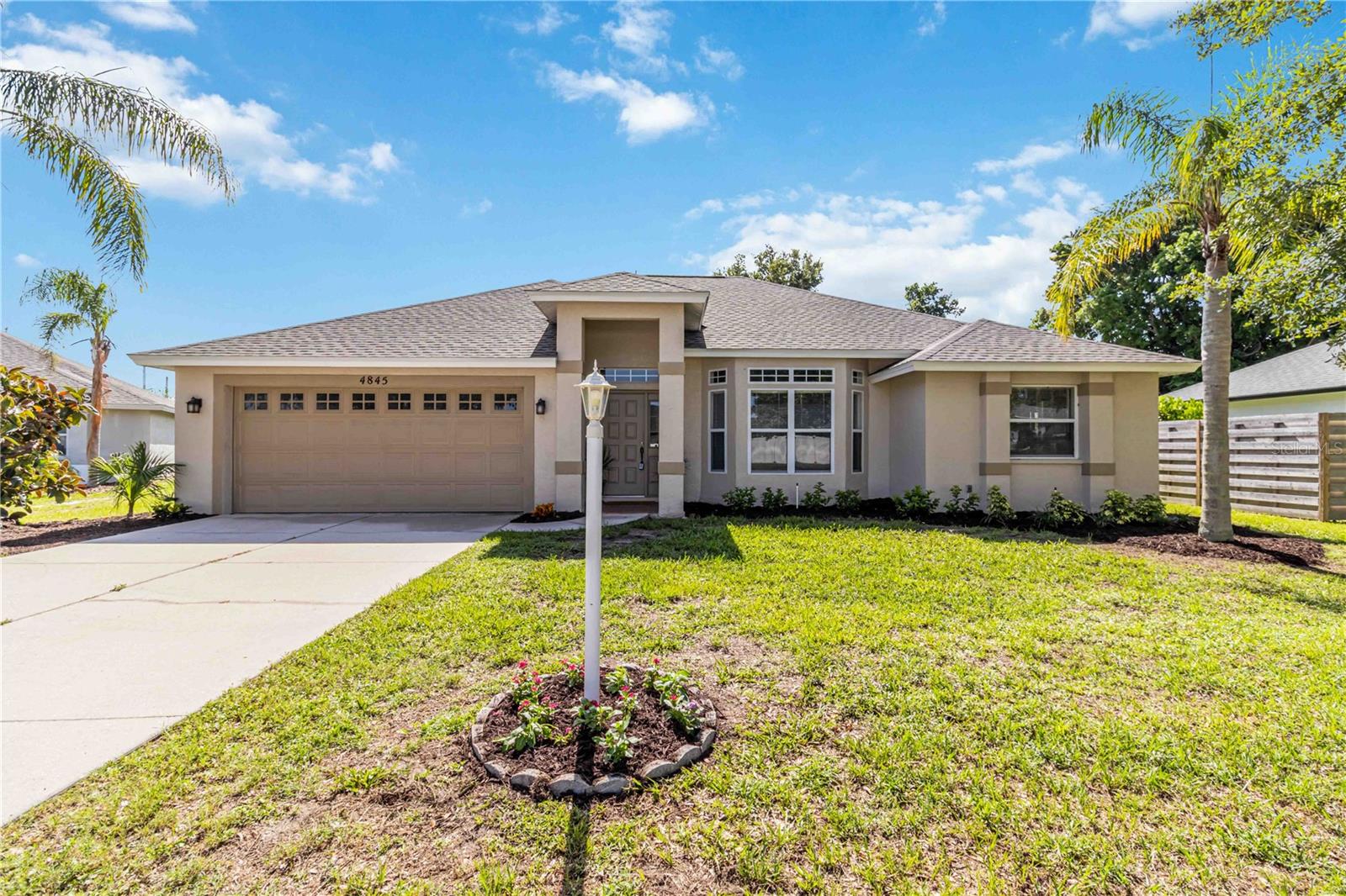 4845 Post Pointe Dr, Sarasota, FL 34233