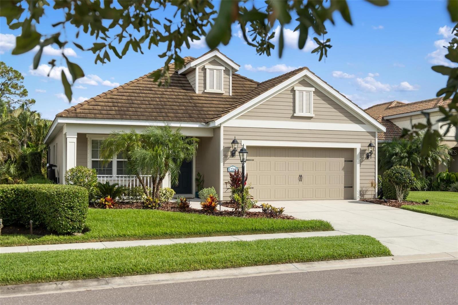 12261 Stuart Dr, Venice, FL 34293