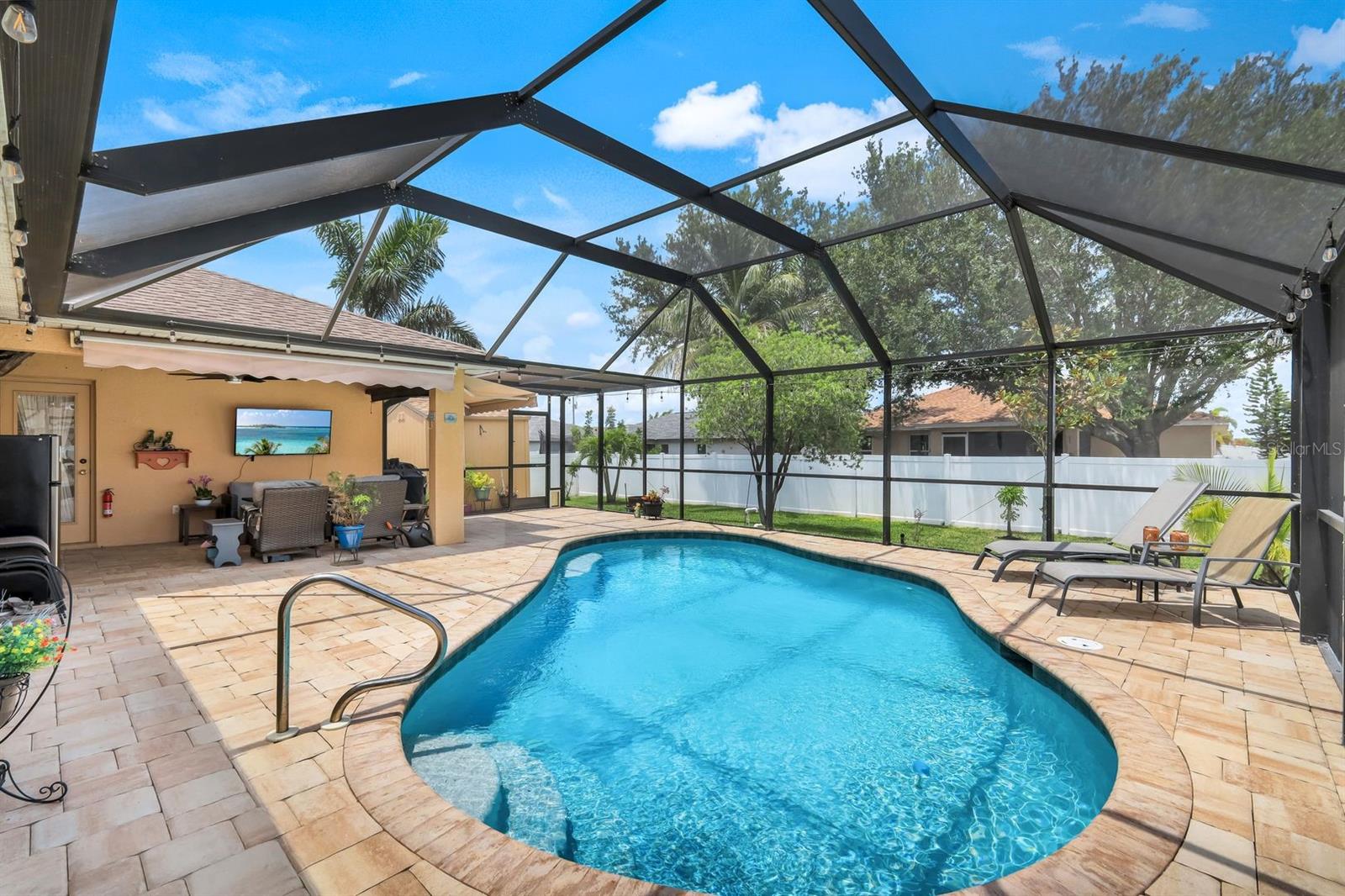 502 Nw 7th Ave, Cape Coral, FL 33993