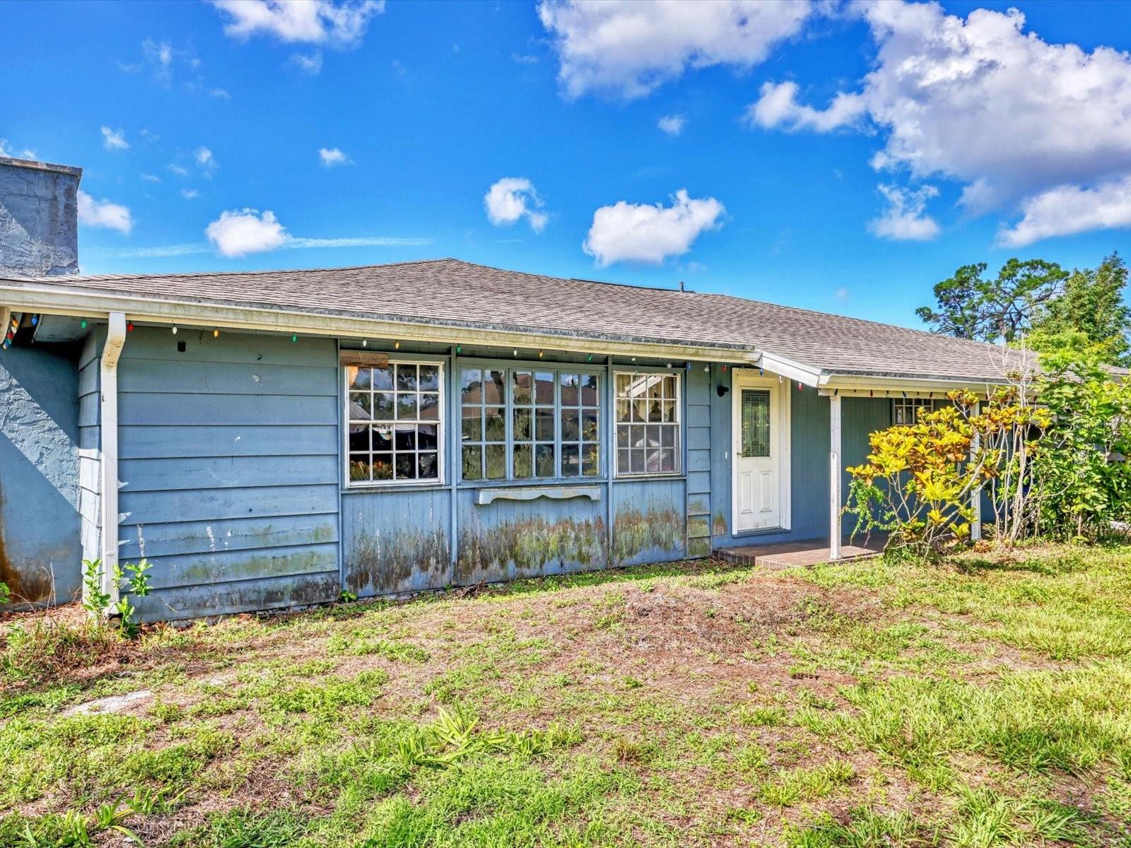 2818 Olympic St, Sarasota, FL 34231