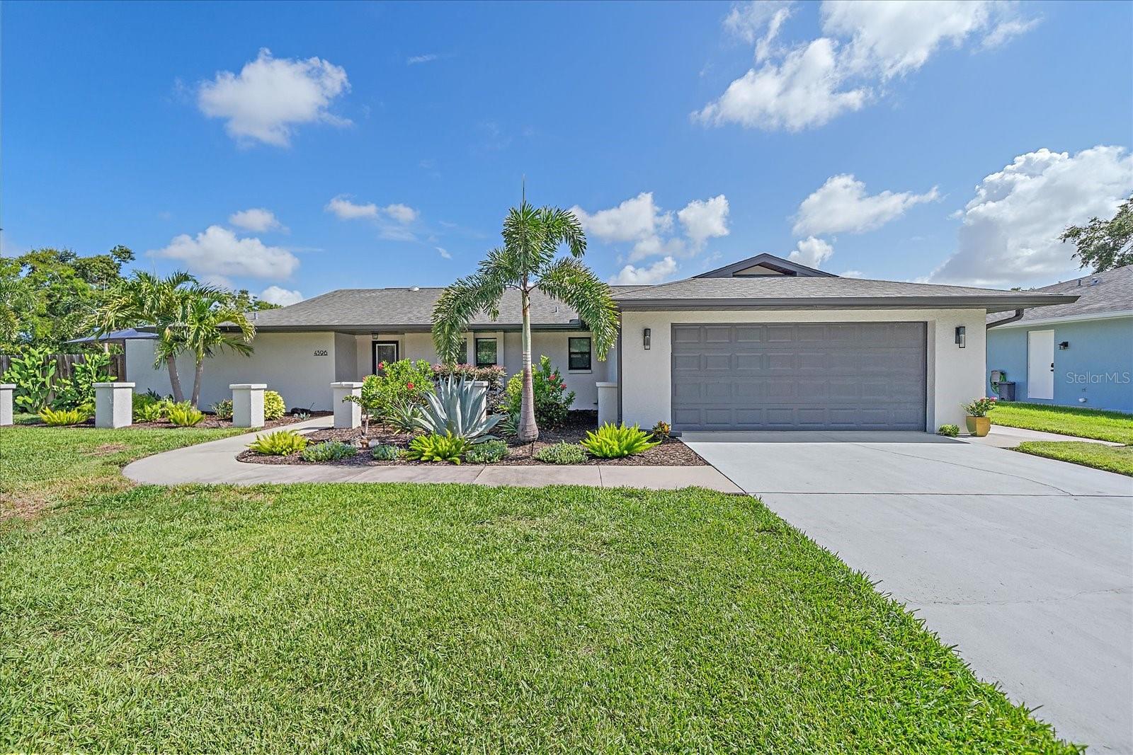 4396 Pasadena Cir, Sarasota, FL 34233