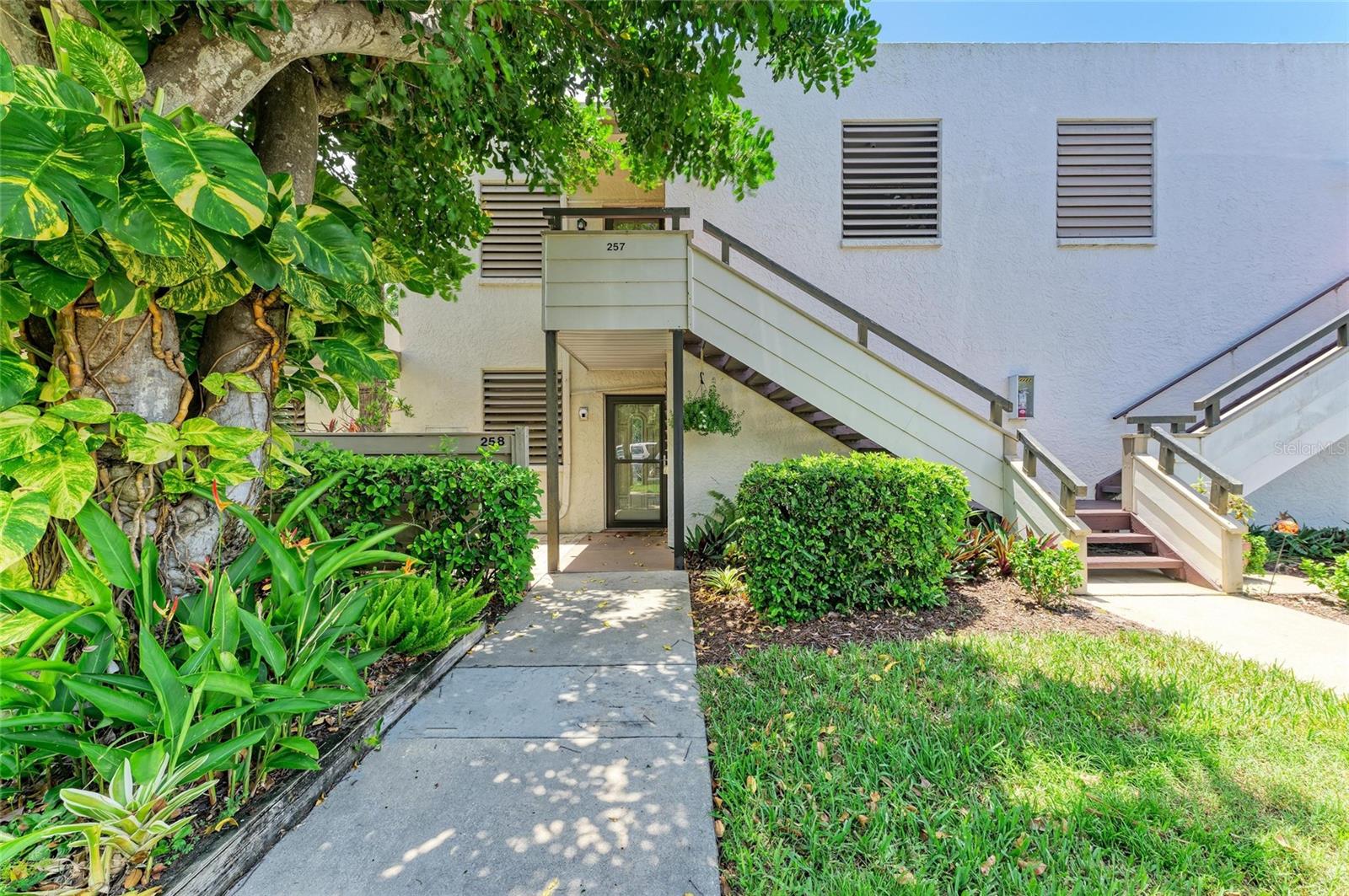 258 Sherwood Dr #258, Bradenton, FL 34210