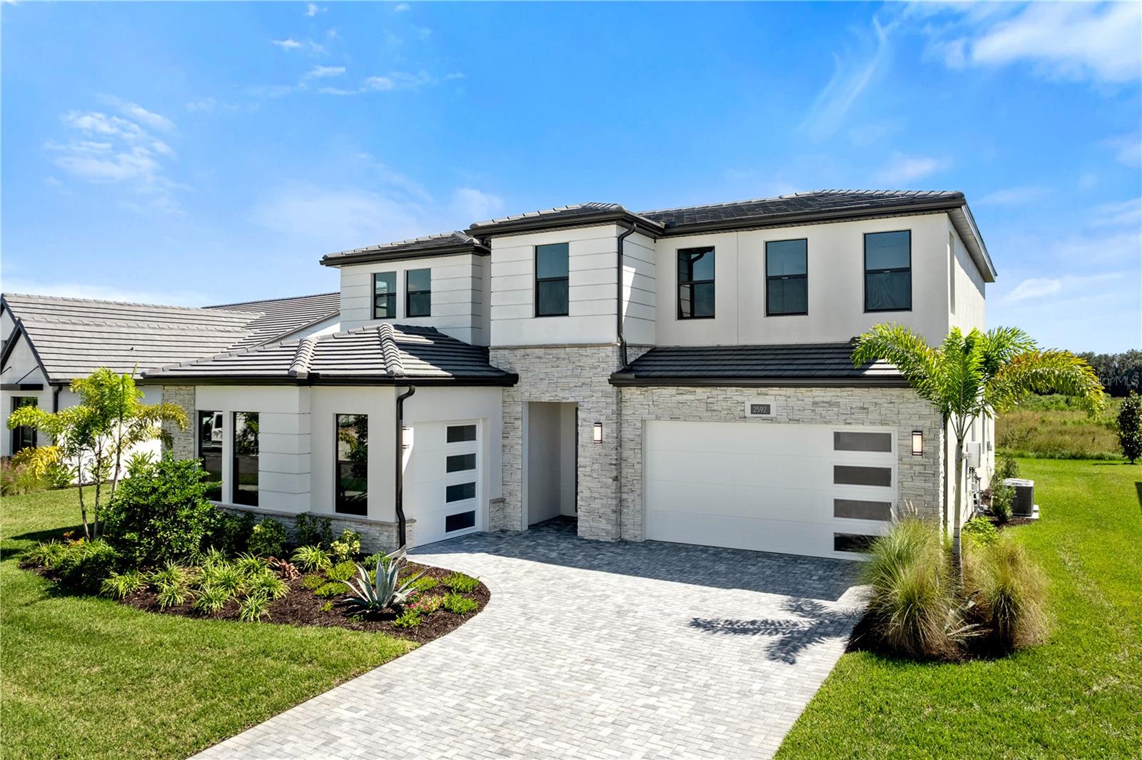 2592 Waterfront Cir, Sarasota, FL 34240