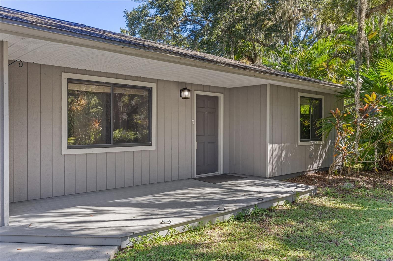 4595 Friar Tuck Ln, Sarasota, FL 34232