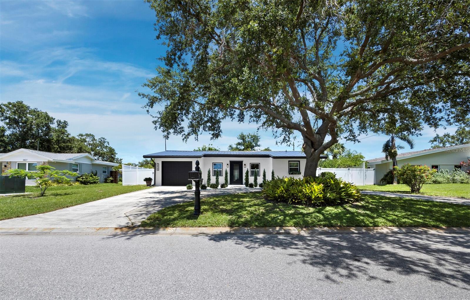 3439 Fair Oaks Pl, Sarasota, FL 34239
