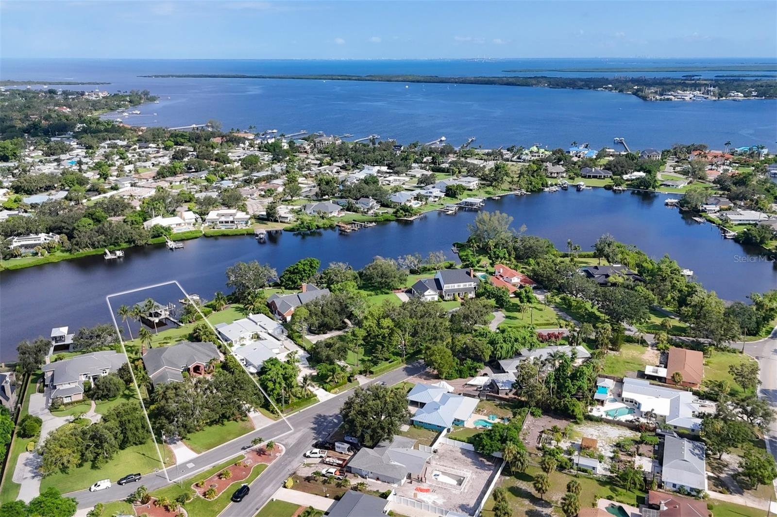 6012 Shore Acres Dr, Bradenton, FL 34209