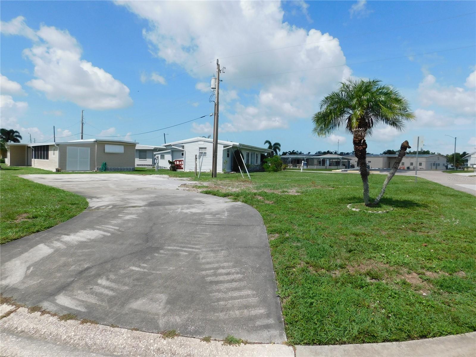 1205 43rd Avenue Dr E, Ellenton, FL 34222
