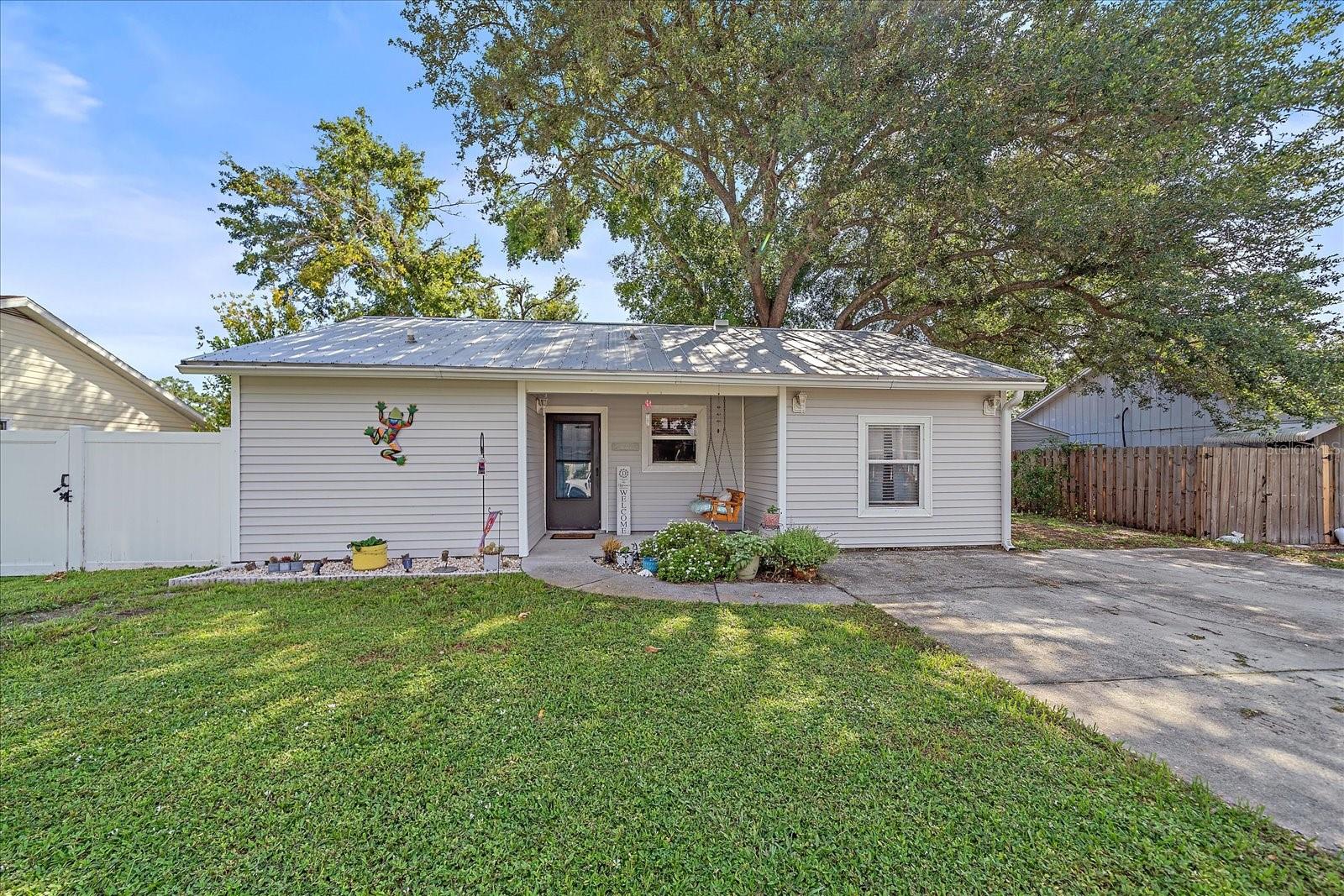 3950 Vana Dr, Sarasota, FL 34241