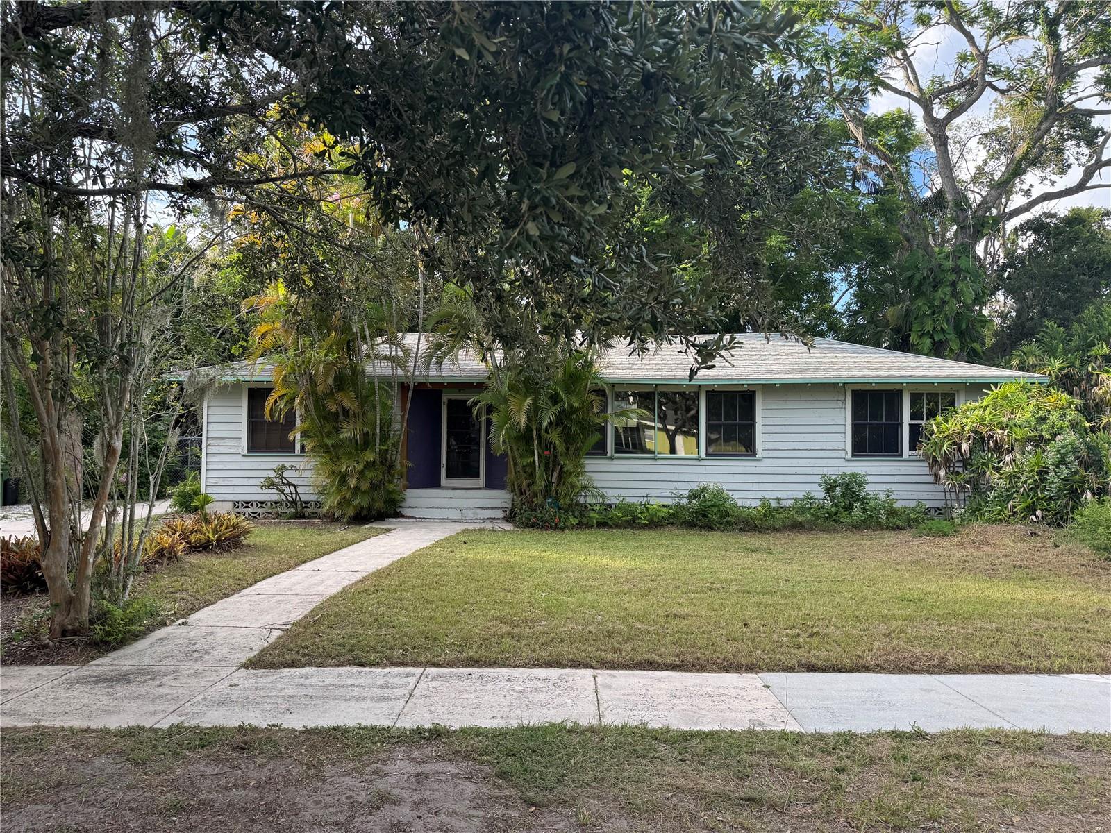 1109 Patterson Dr, Sarasota, FL 34234