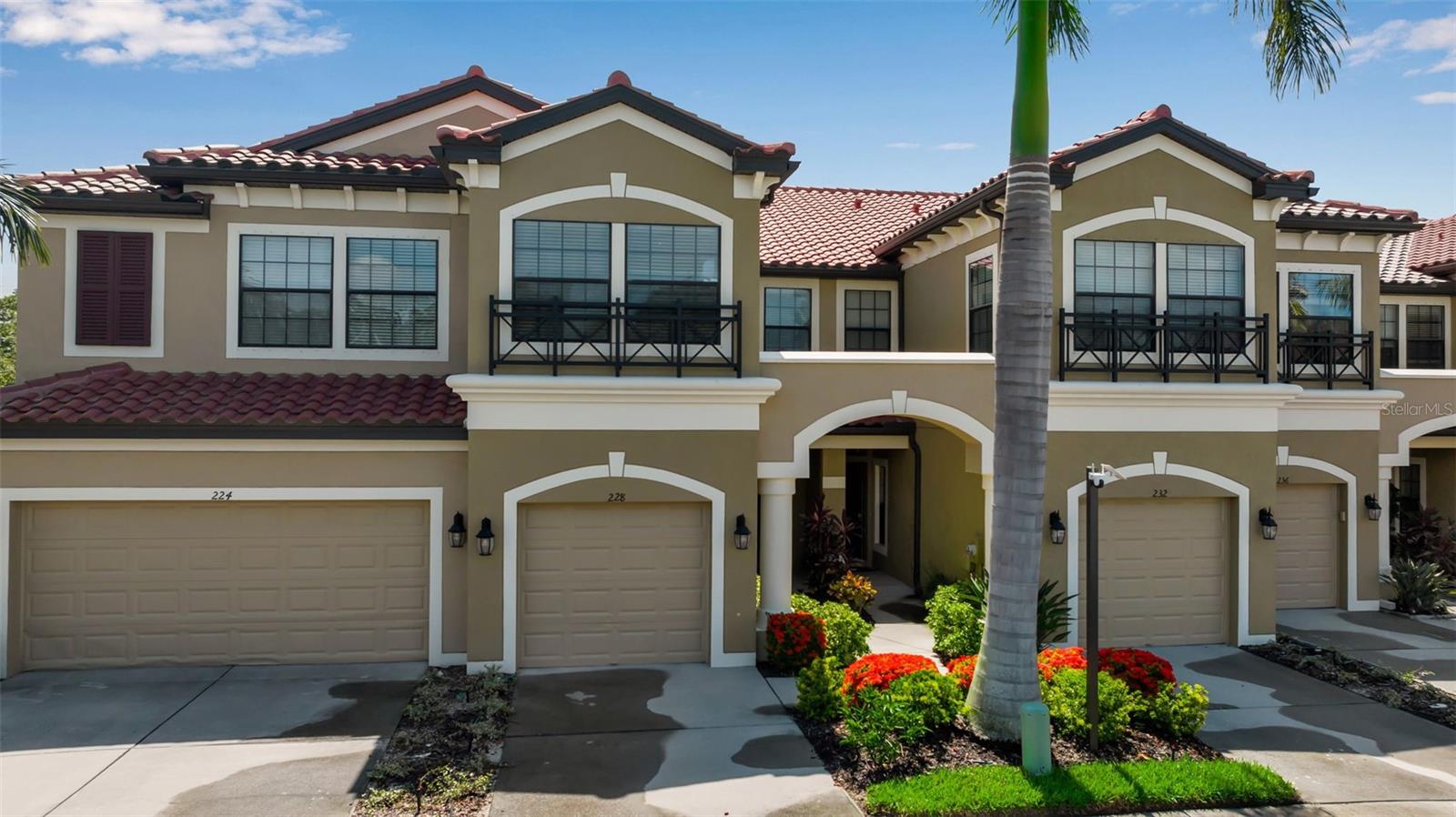 228 Crew Ct, Sarasota, FL 34243