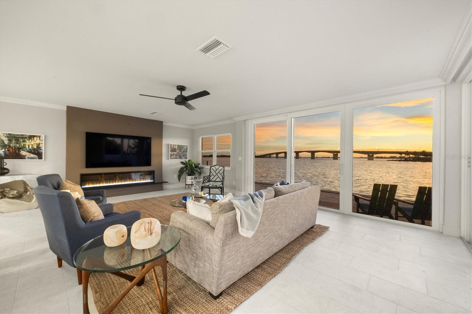 226 Golden Gate Pt #12, Sarasota, FL 34236