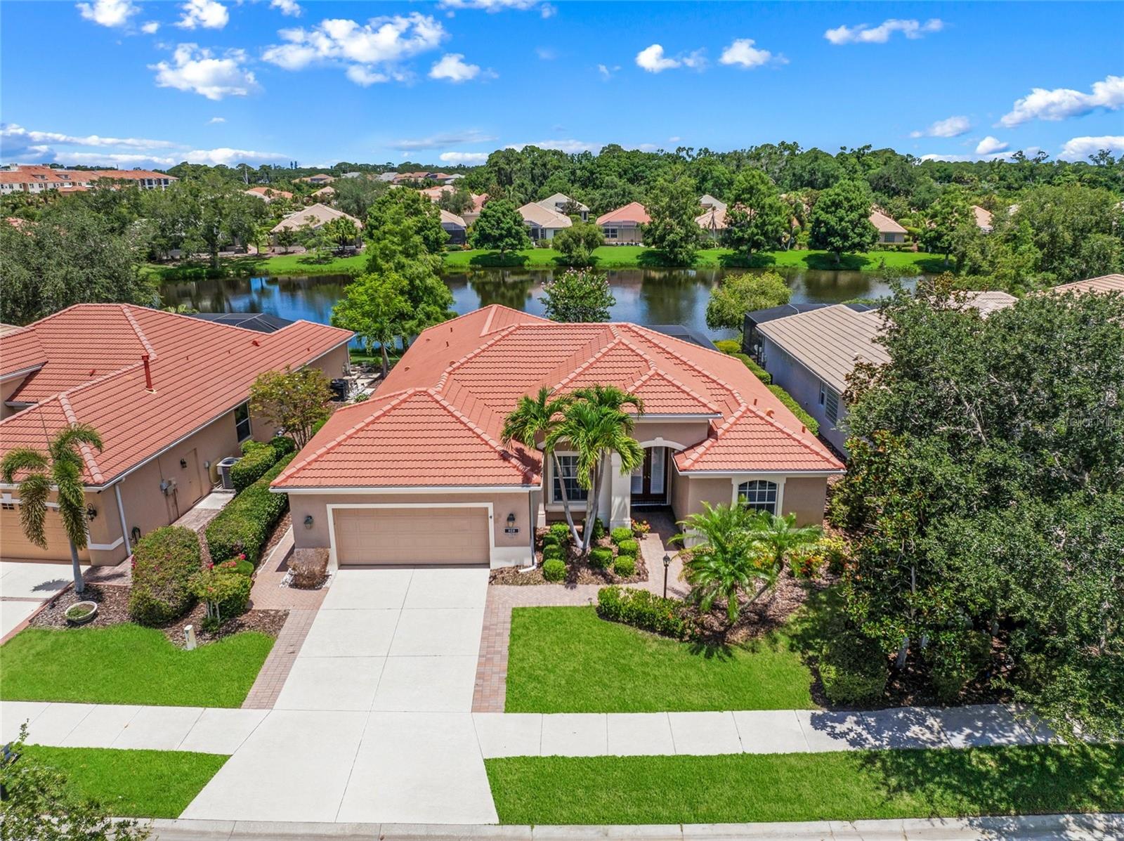 523 Habitat Blvd, Osprey, FL 34229