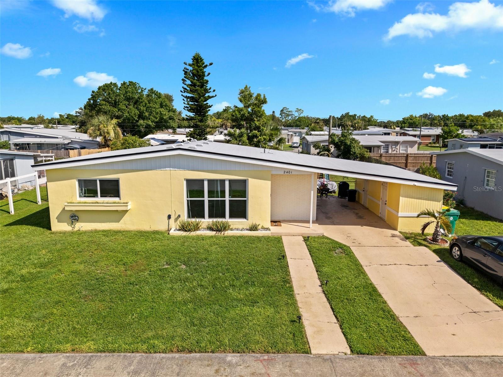 2401 Starlite Ln, Port Charlotte, FL 33952