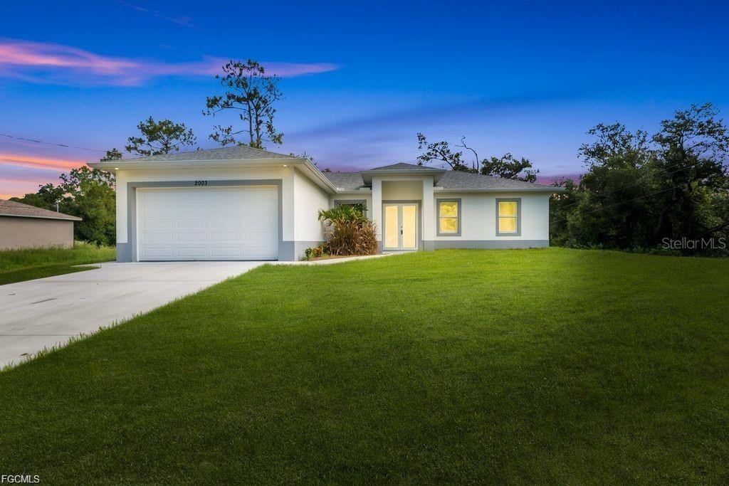 2003 E 14th St, Lehigh Acres, FL 33972