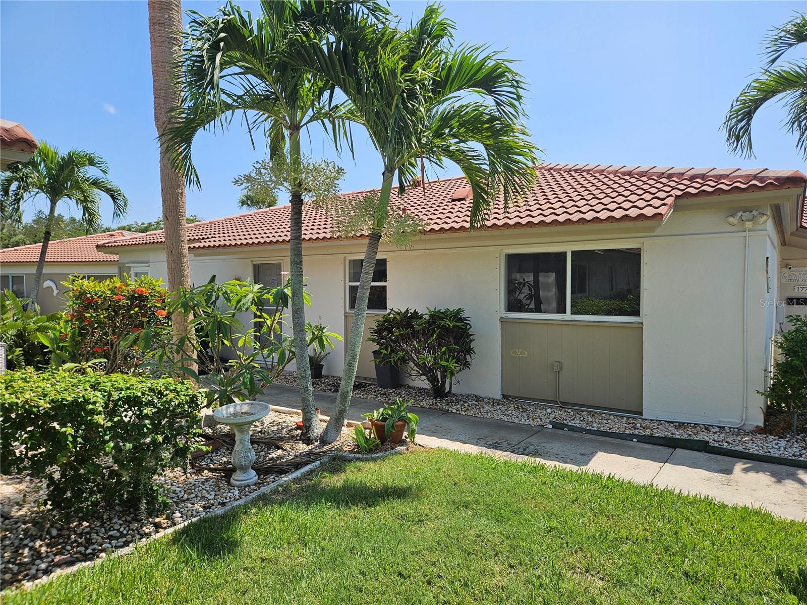 179 Vista Hermosa Cir #17b, Sarasota, FL 34242