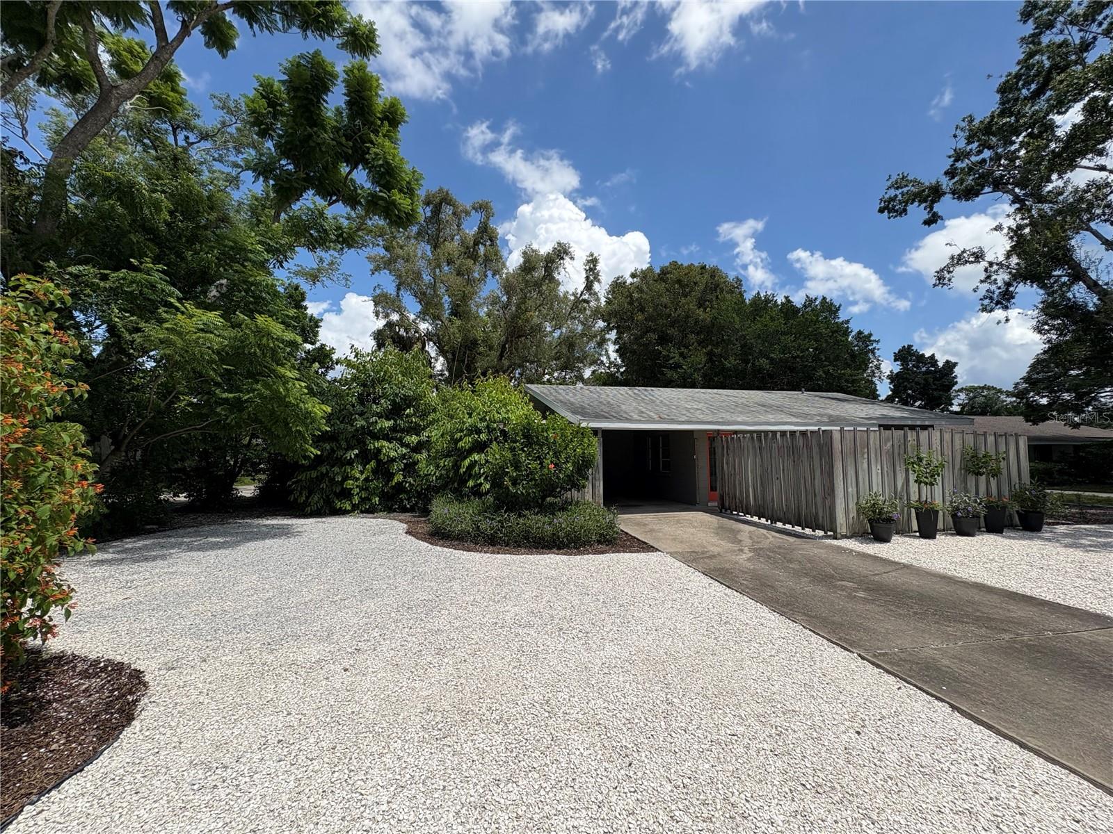 2303 Bougainvillea St, Sarasota, FL 34239