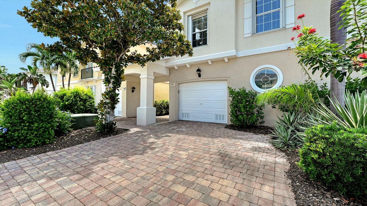 1531 Burgos Dr, Sarasota, FL 34238