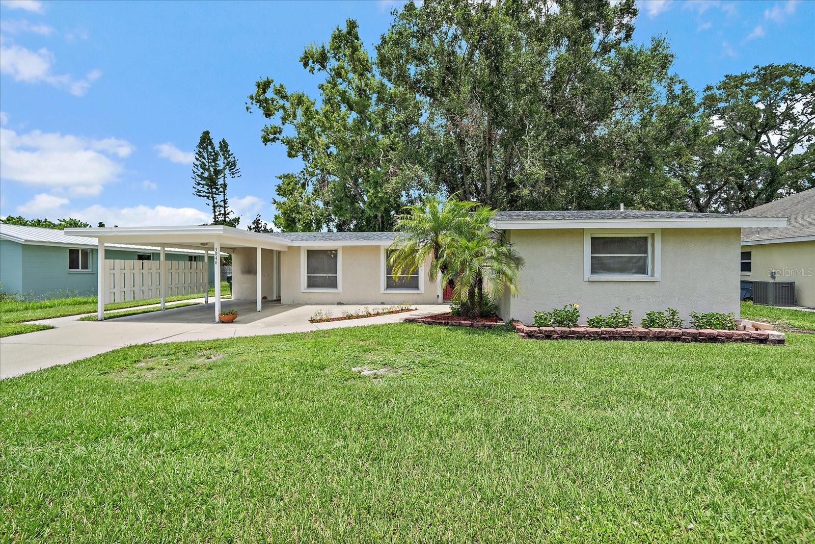 3946 Coleridge Pl, Sarasota, FL 34241