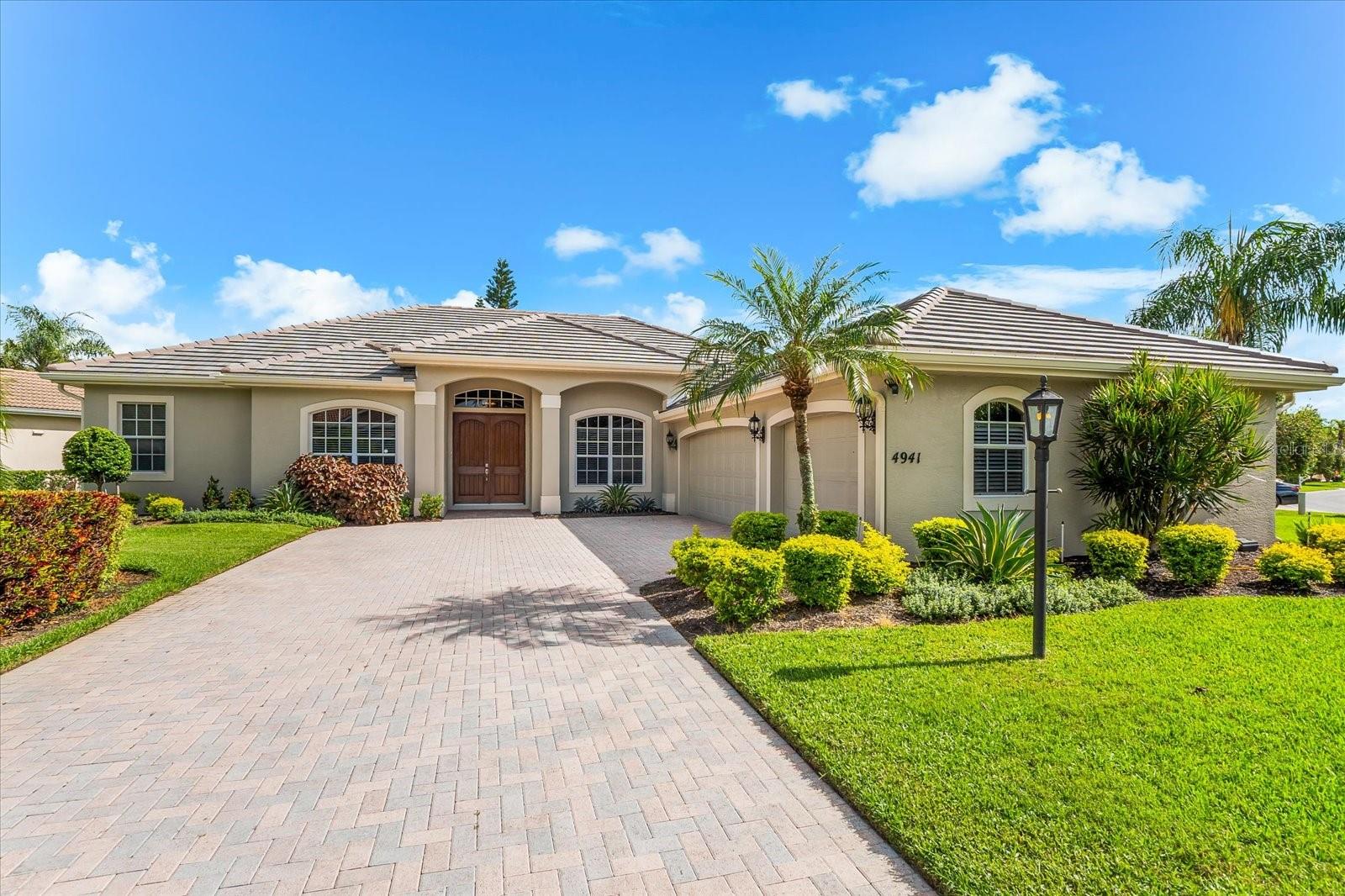 4941 Bridgehampton Blvd, Sarasota, FL 34238