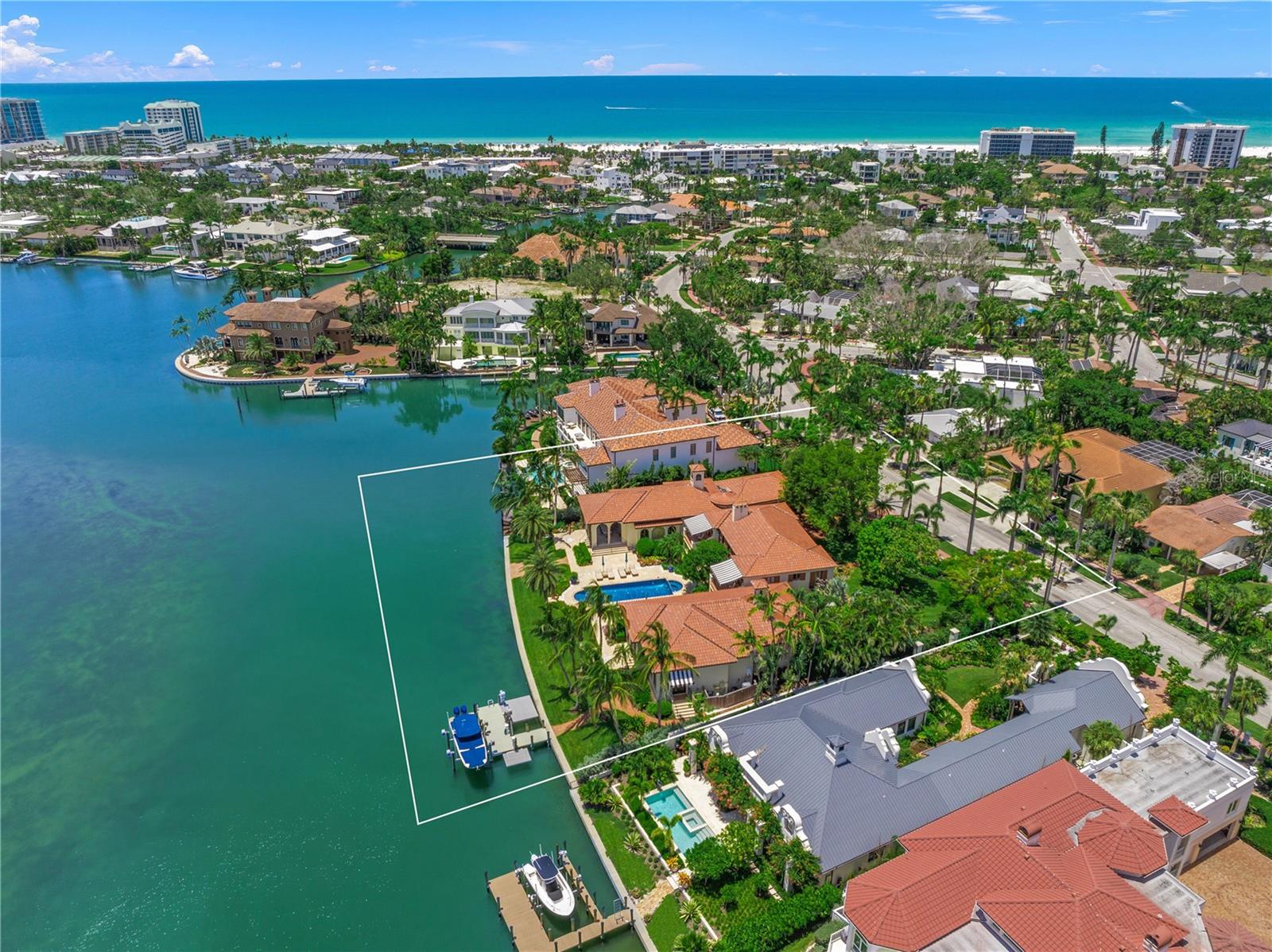 139 S Washington Dr, Sarasota, FL 34236