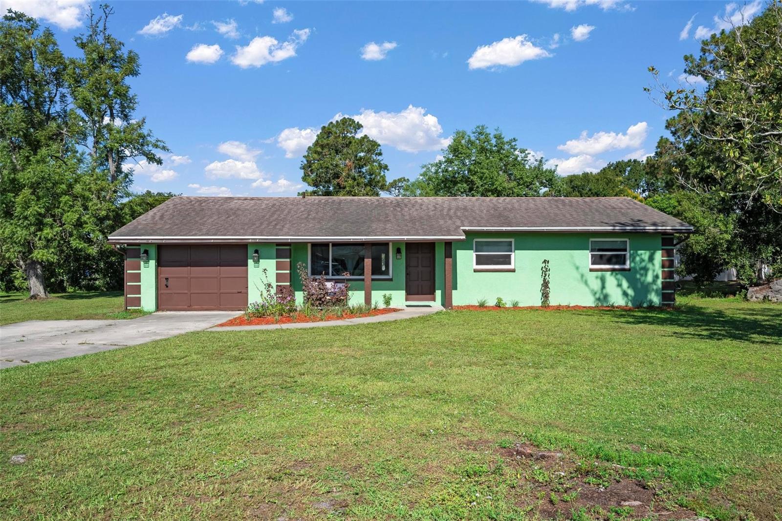 4032 Westminster Dr, Sarasota, FL 34241