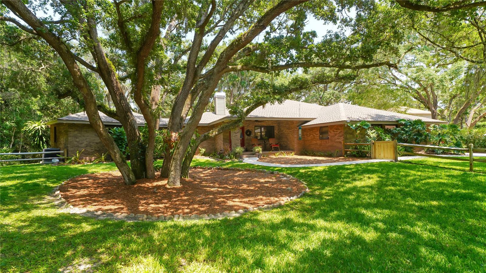 4855 Hoyer Dr, Sarasota, FL 34241