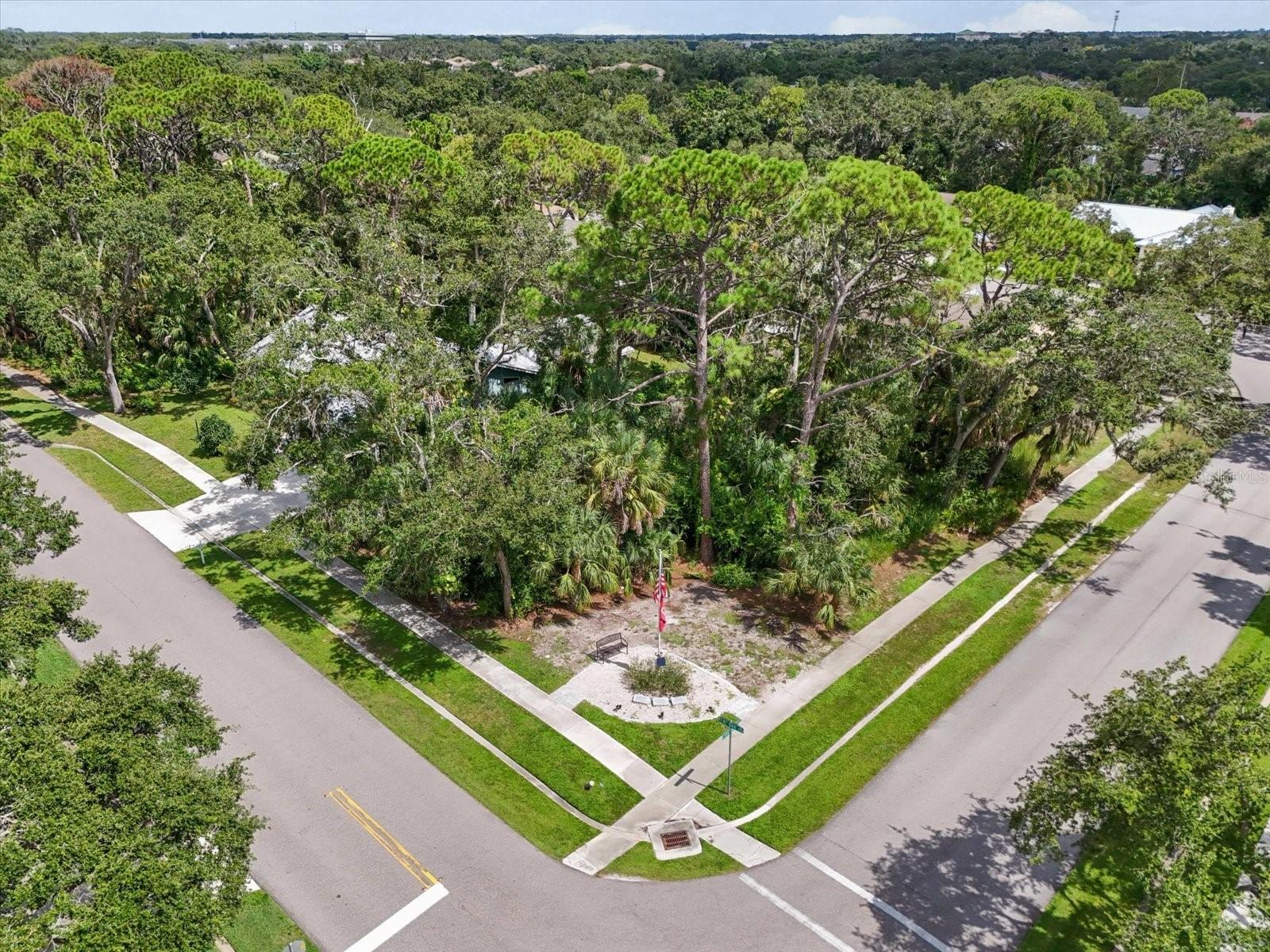 Bent Oak Dr, Sarasota, FL 34232