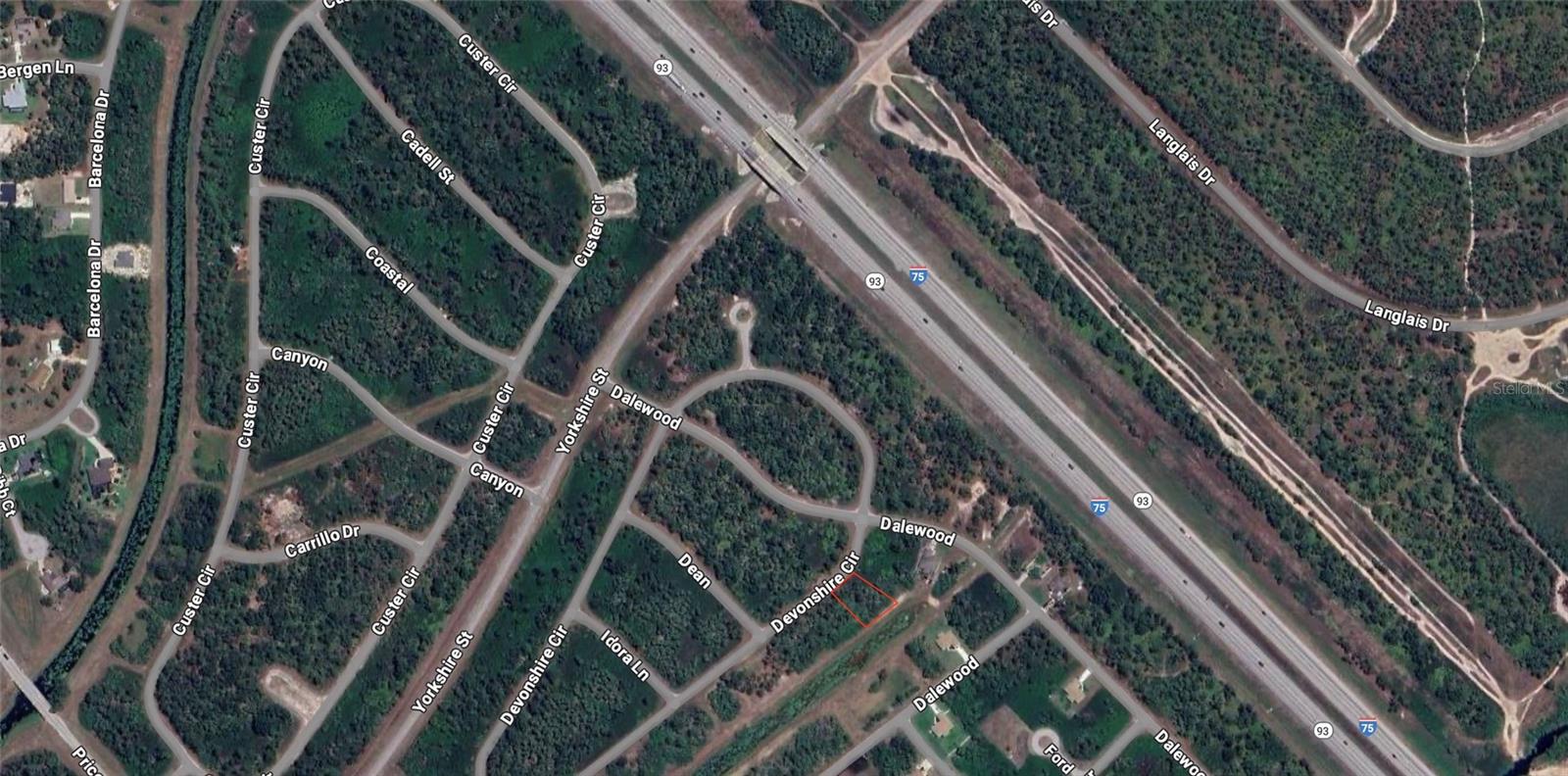 Devonshire Cir, North Port, FL 34288