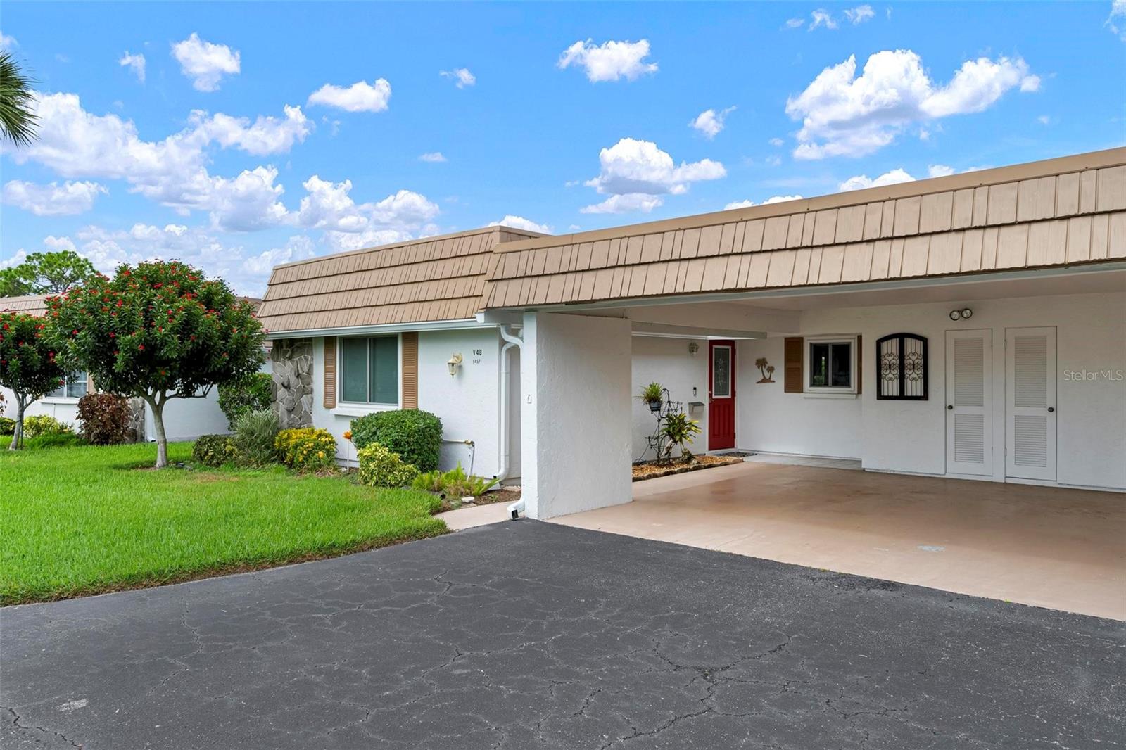 5457 Riverbluff Cir #V48, Sarasota, FL 34231