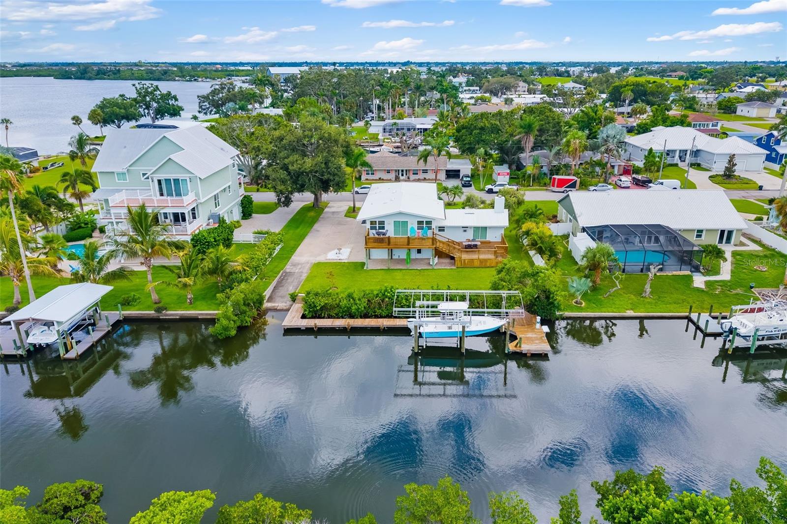 4218 Pompano Ln, Palmetto, FL 34221