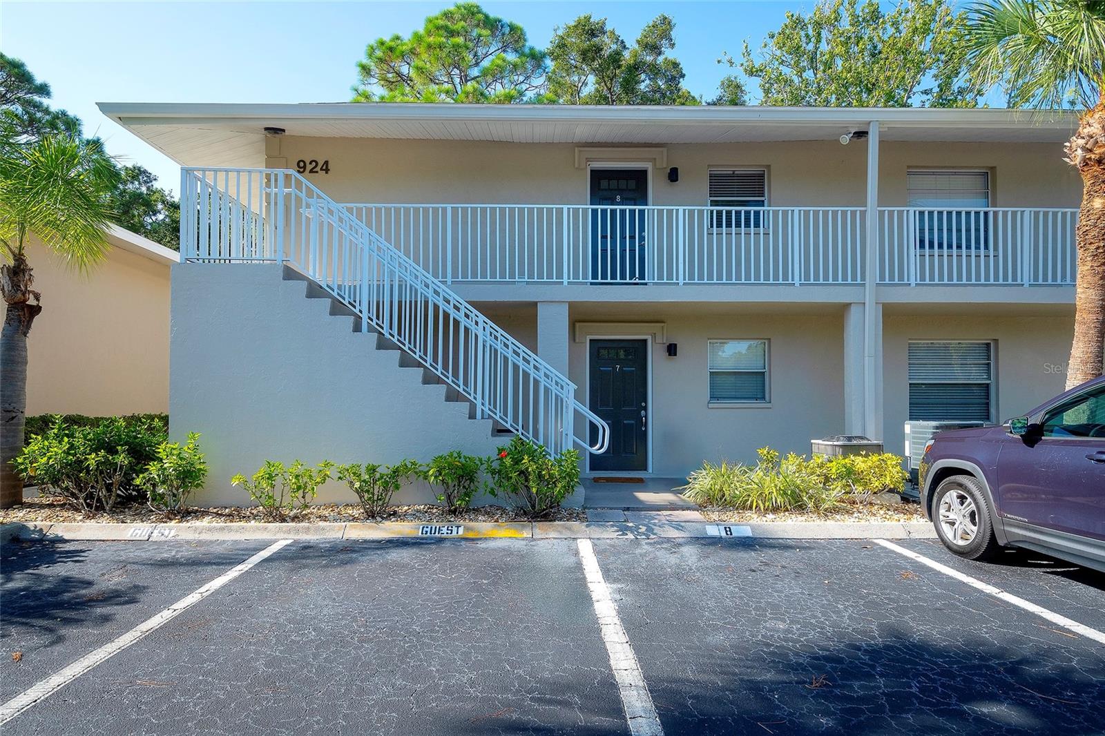 924 La Costa Cir #8, Sarasota, FL 34237
