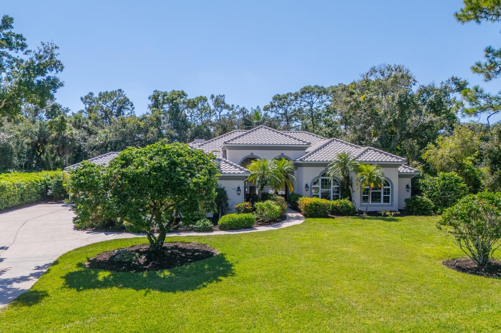 3226 Dick Wilson Dr, Sarasota, FL 34240