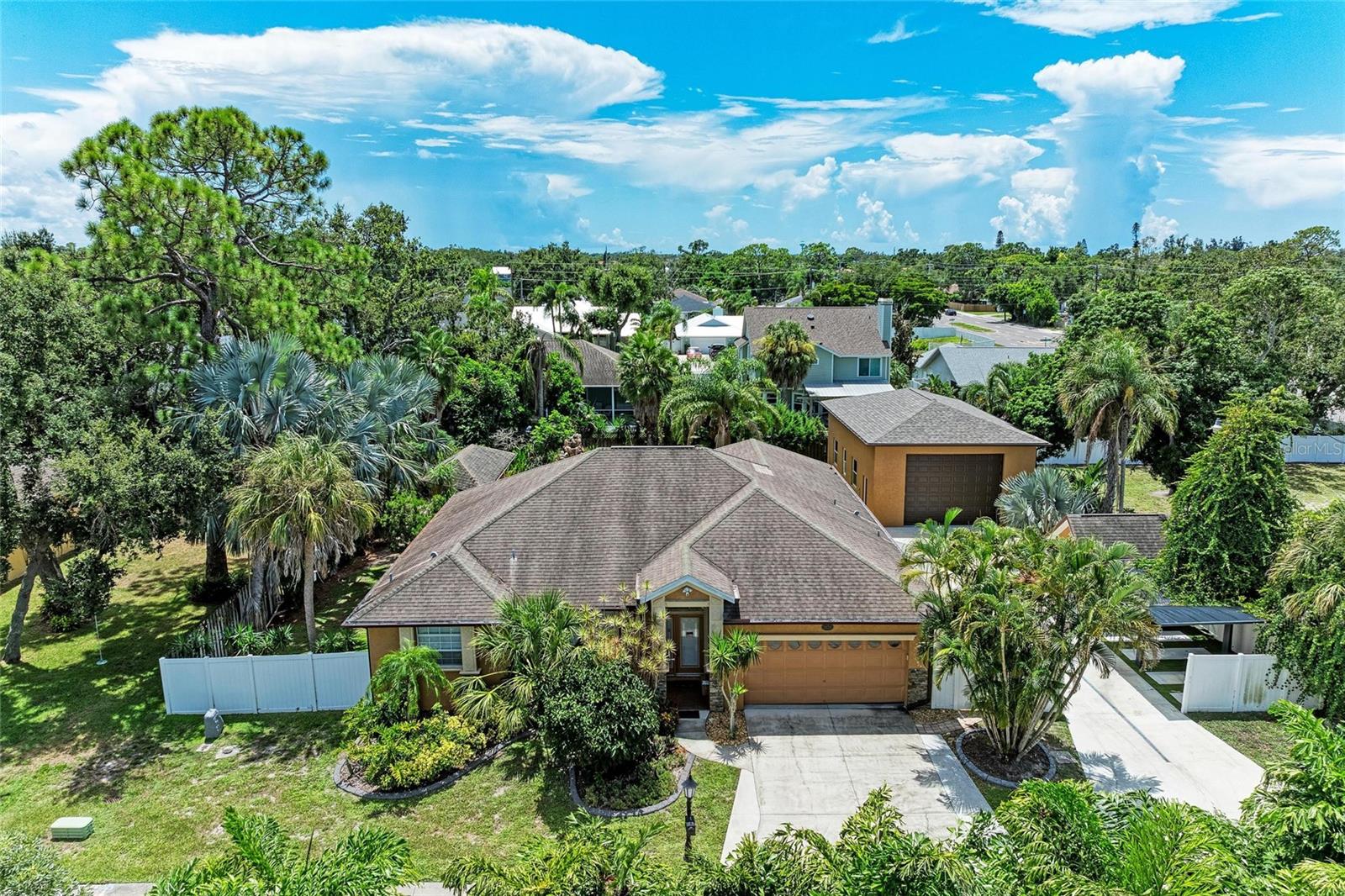 2820 Alliance Ave, Sarasota, FL 34231
