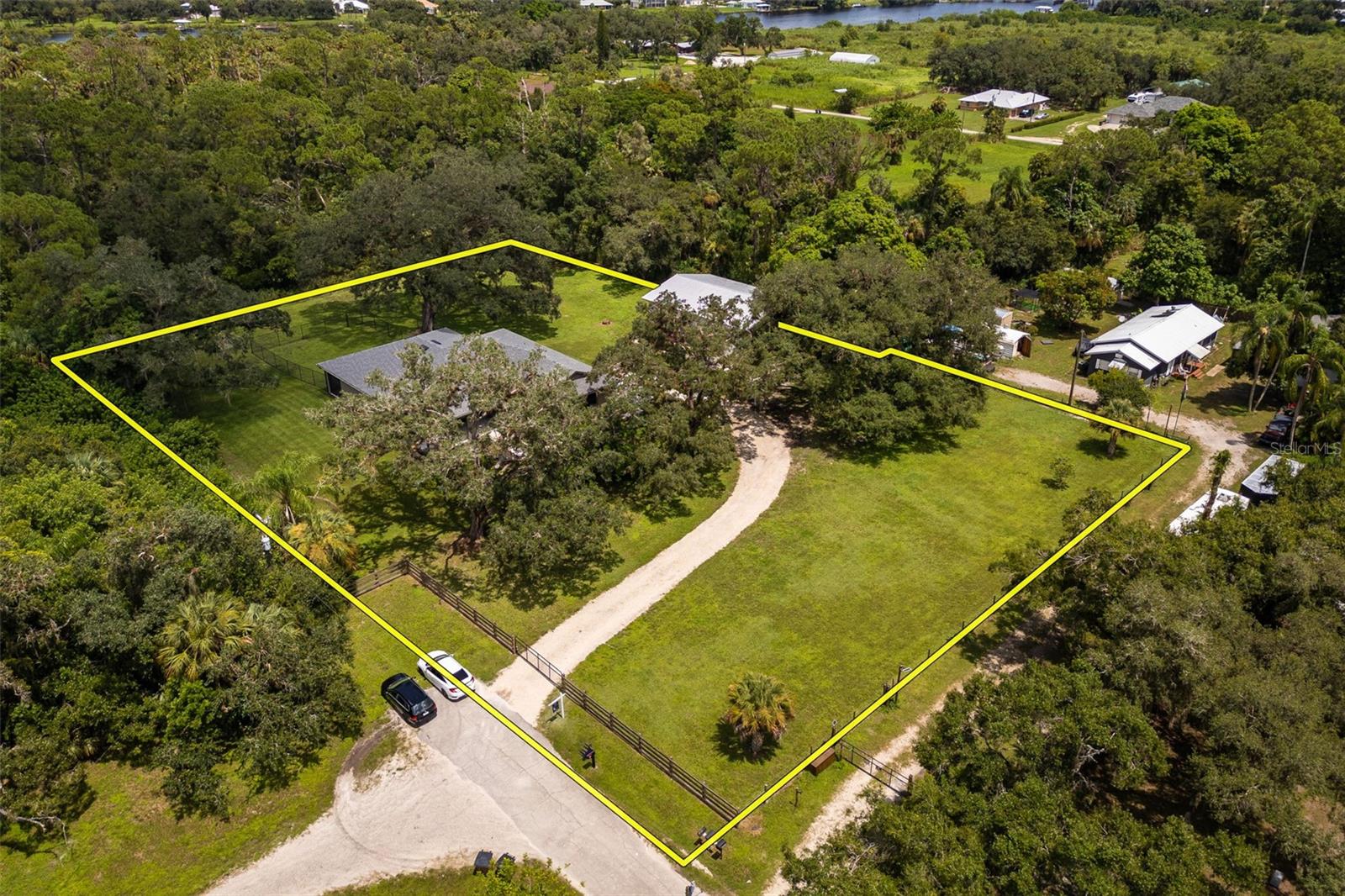 2391 Lippincott Rd, Alva, FL 33920