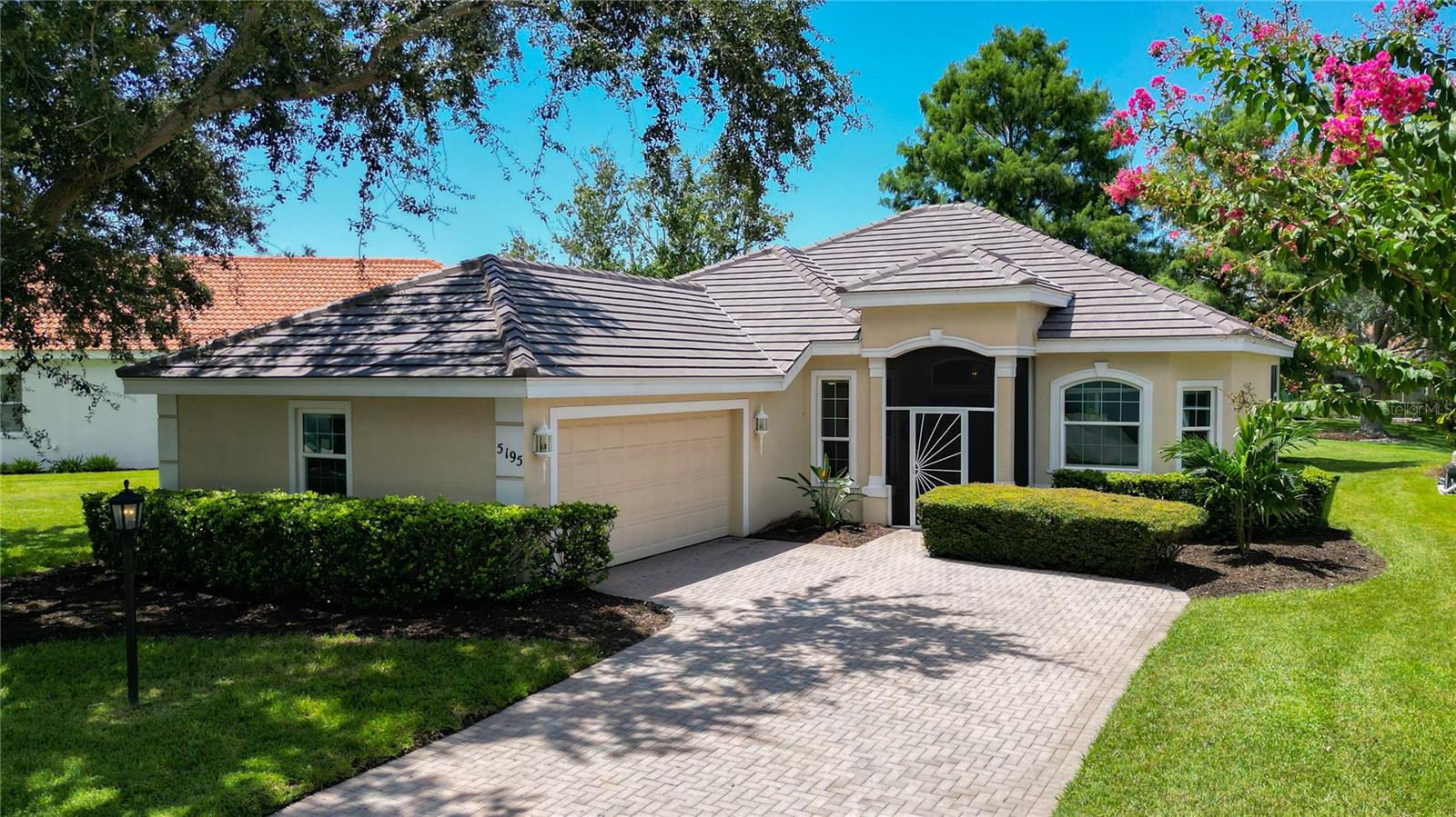 5195 Highbury Cir, Sarasota, FL 34238
