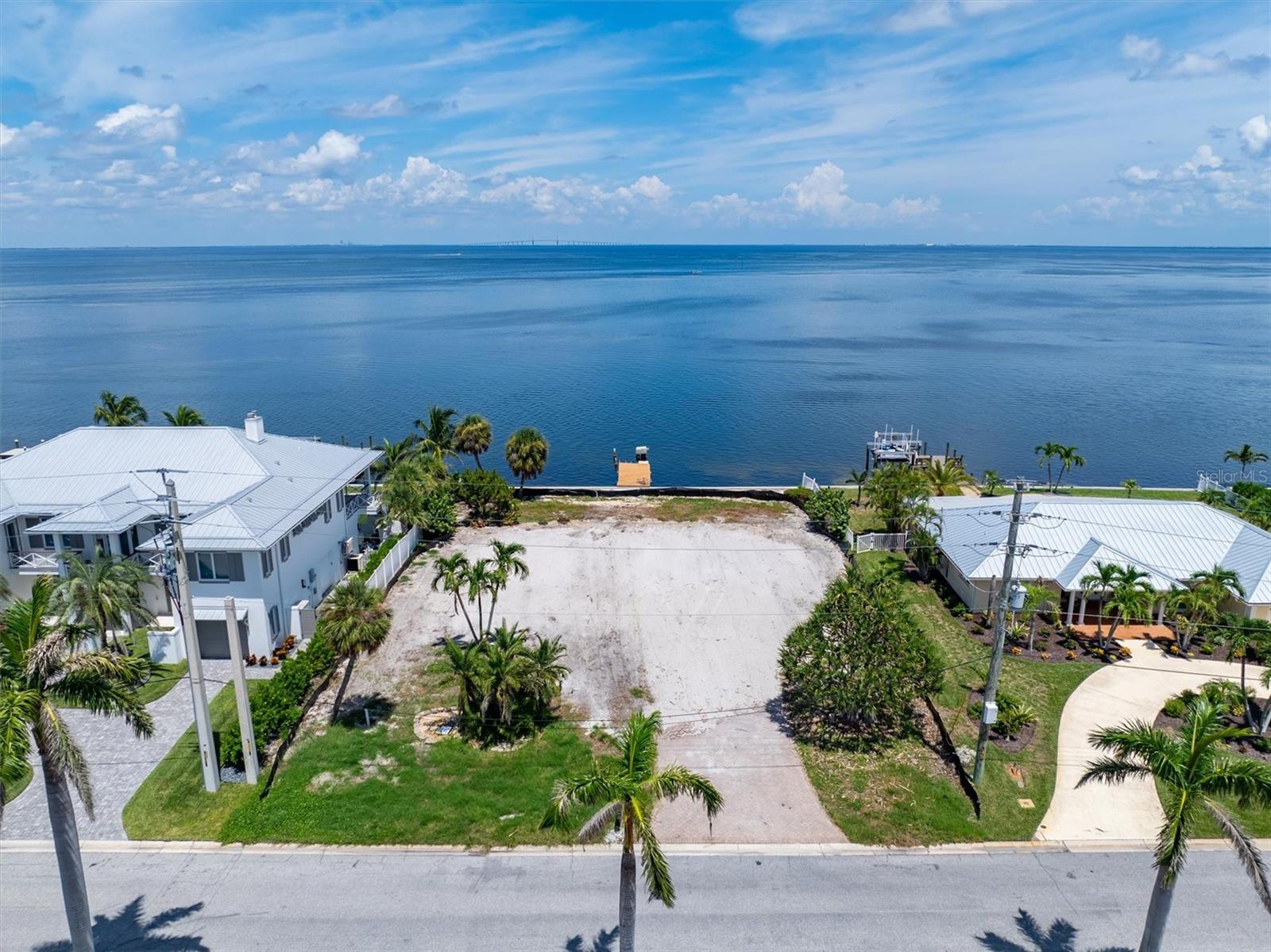 659 Key Royale Dr, Holmes Beach, FL 34217