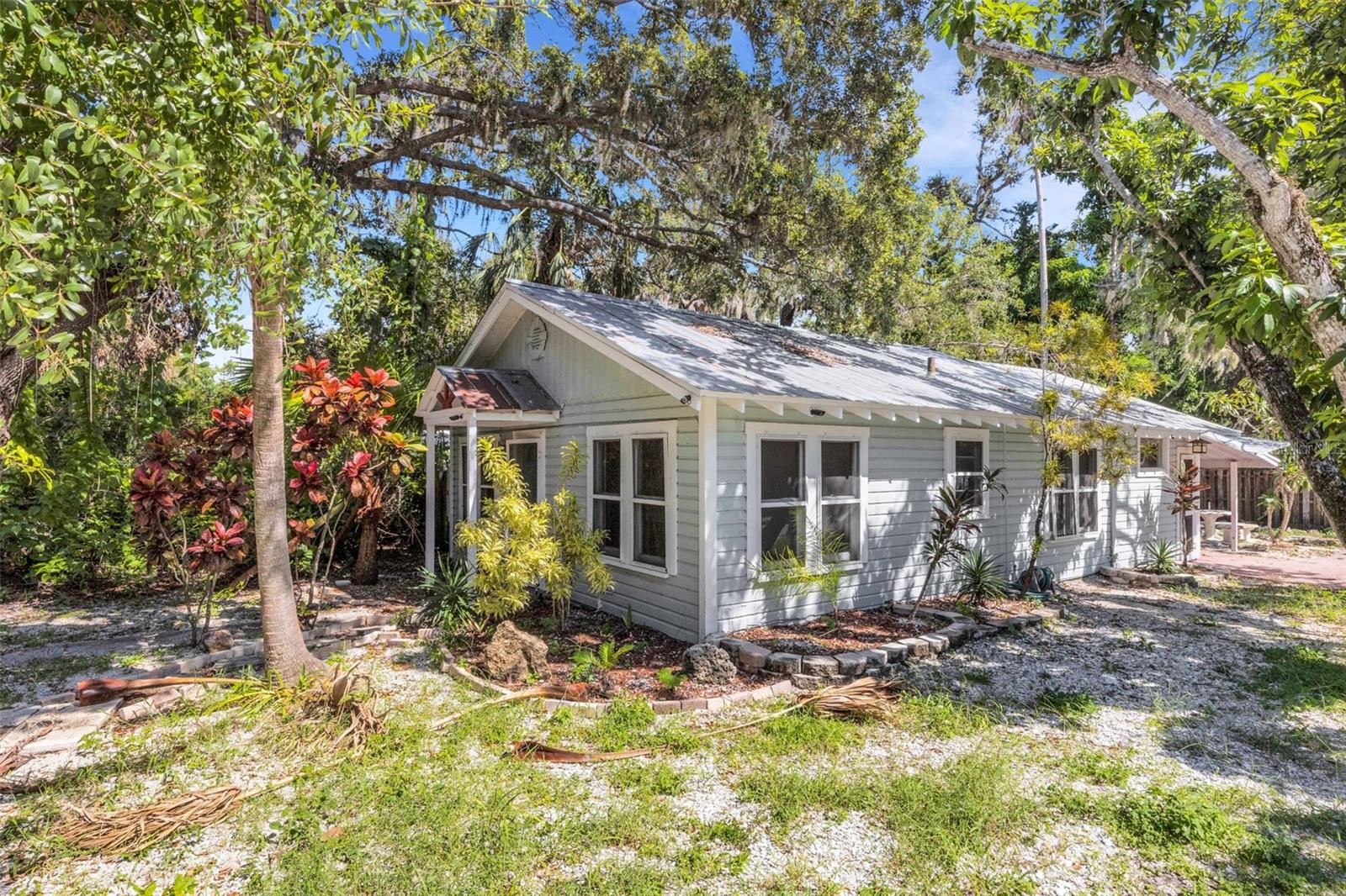 1300 40th St, Sarasota, FL 34234